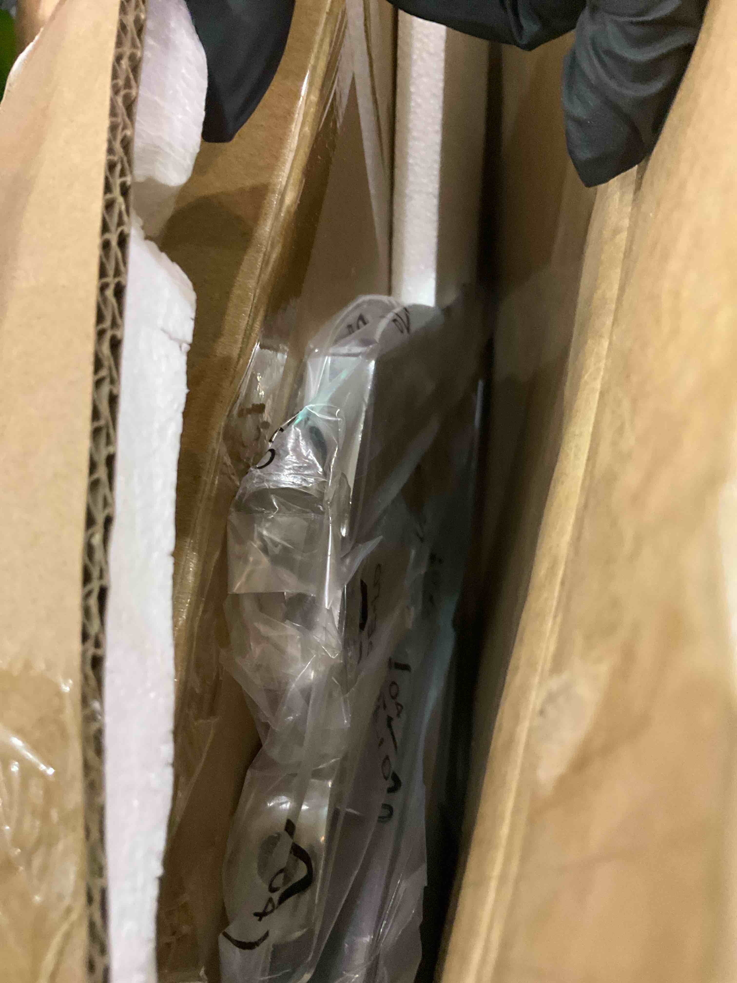 https://s3.amazonaws.com/lotting-images-prod/BargainHunt/EXS01548156_1721909572259.jpeg