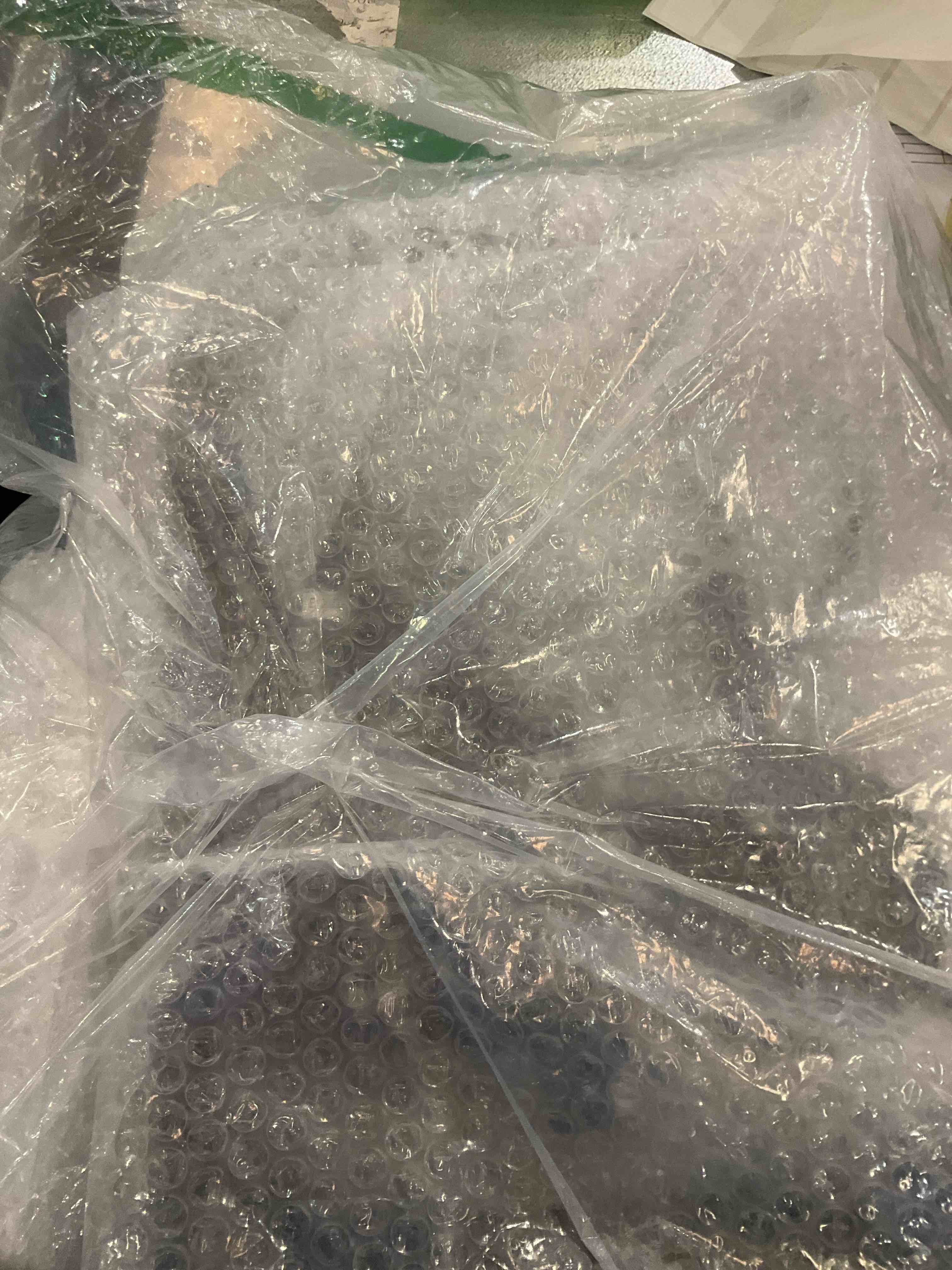 https://s3.amazonaws.com/lotting-images-prod/BargainHunt/EXS01548716_1718731438956.jpeg