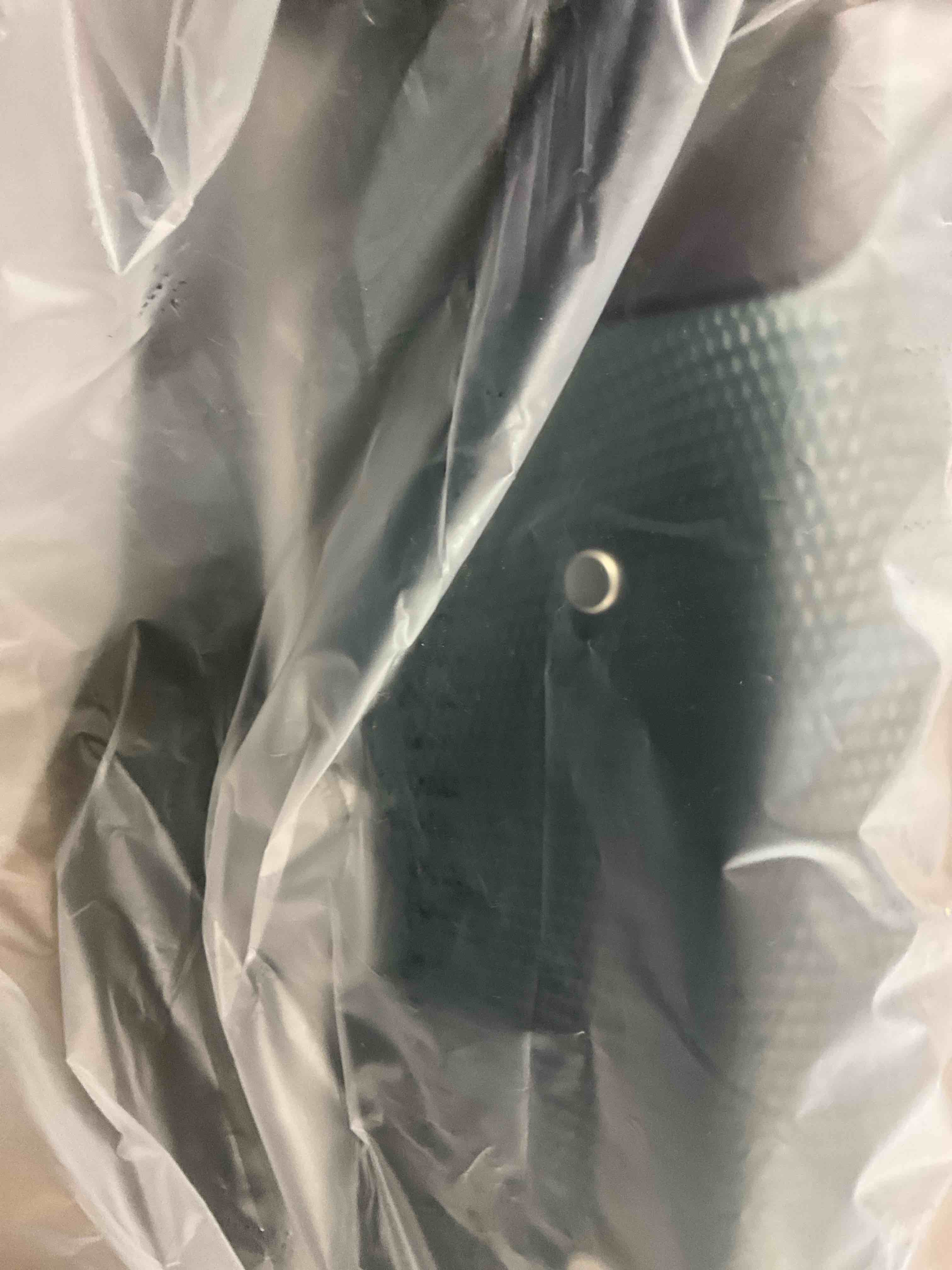 https://s3.amazonaws.com/lotting-images-prod/BargainHunt/EXS01549038_1715348440178.jpeg