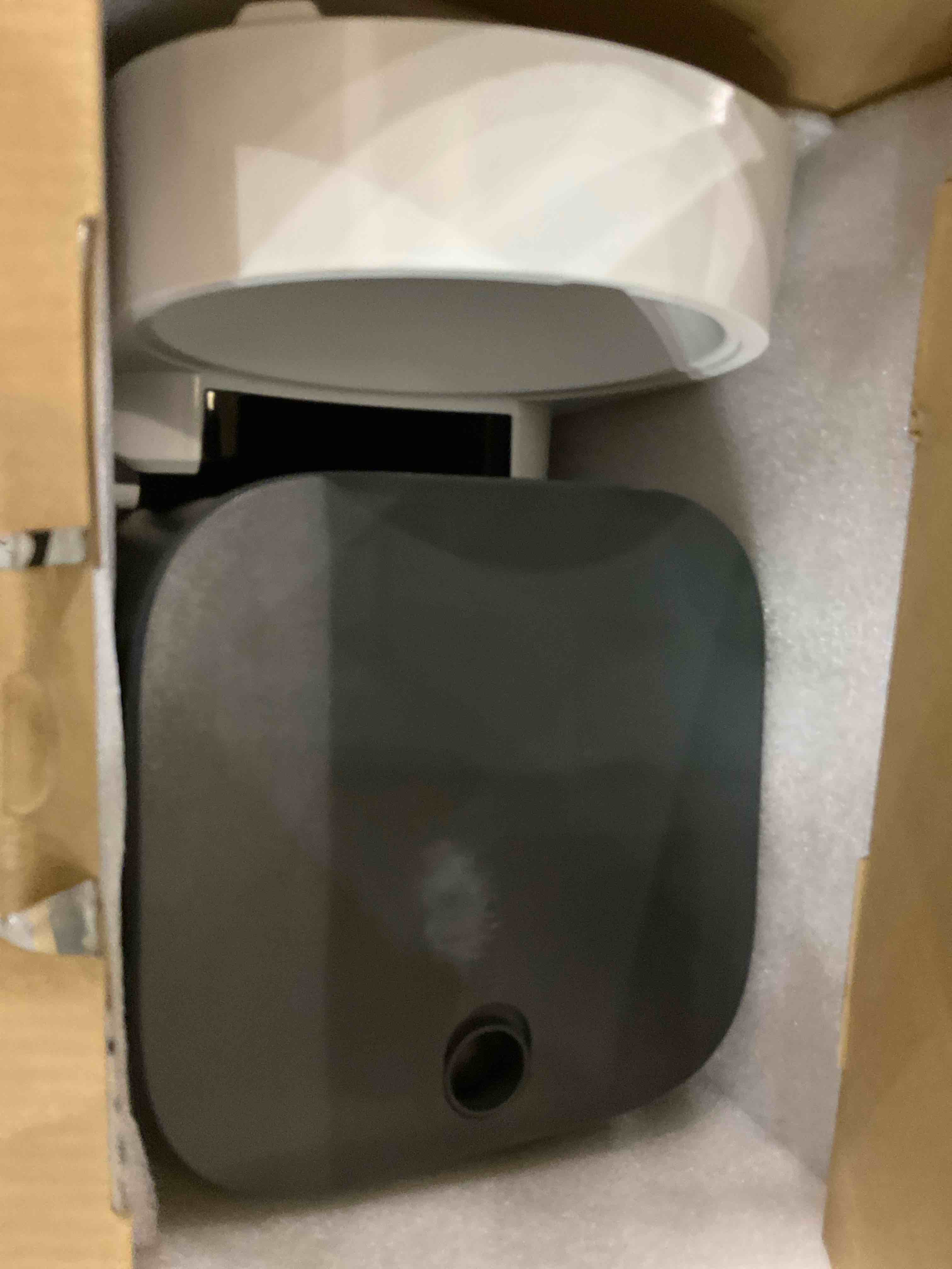 https://s3.amazonaws.com/lotting-images-prod/BargainHunt/EXS01549358_1715698957653.jpeg