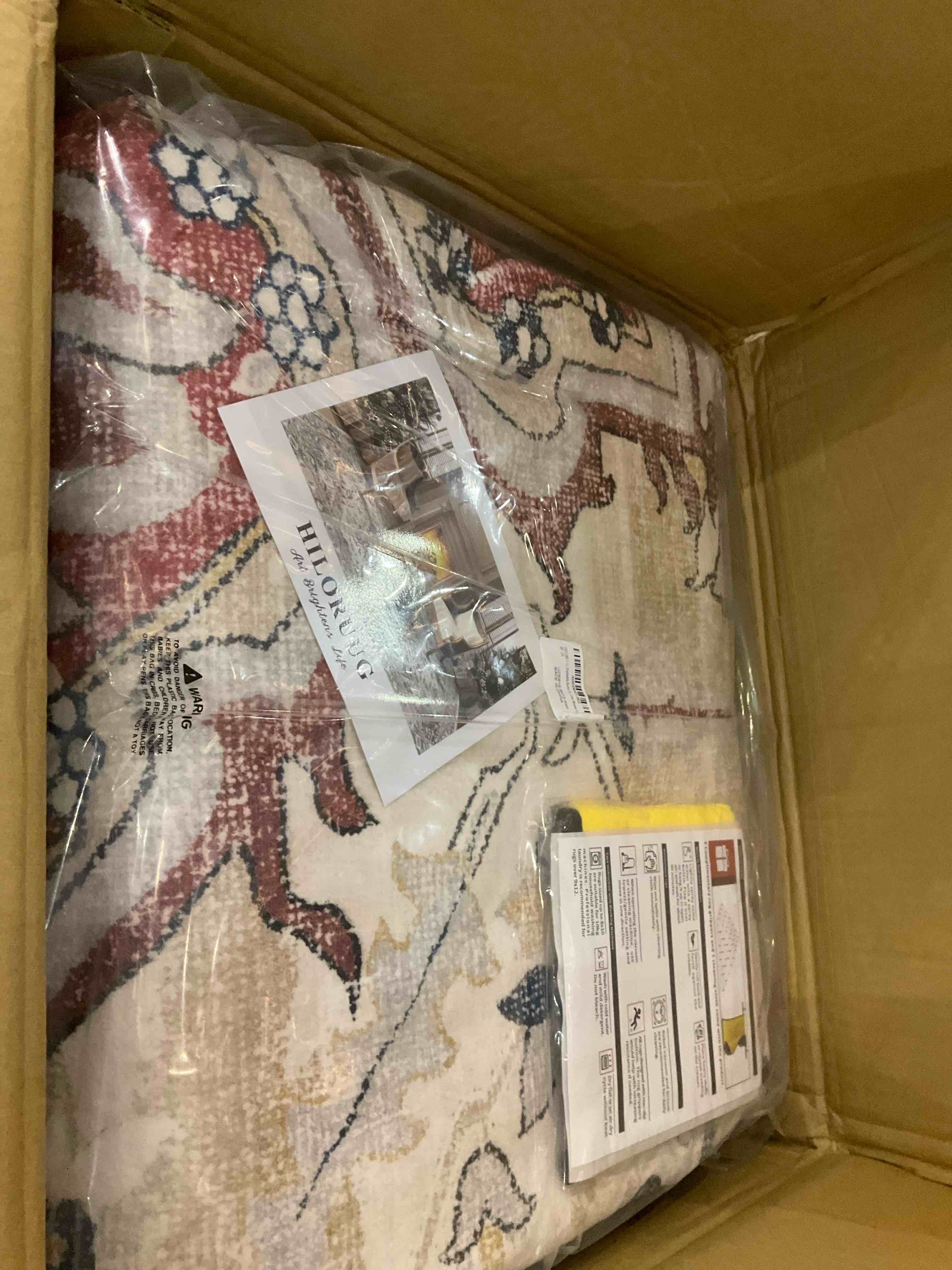 https://s3.amazonaws.com/lotting-images-prod/BargainHunt/EXS01549496_1715867867393.jpeg