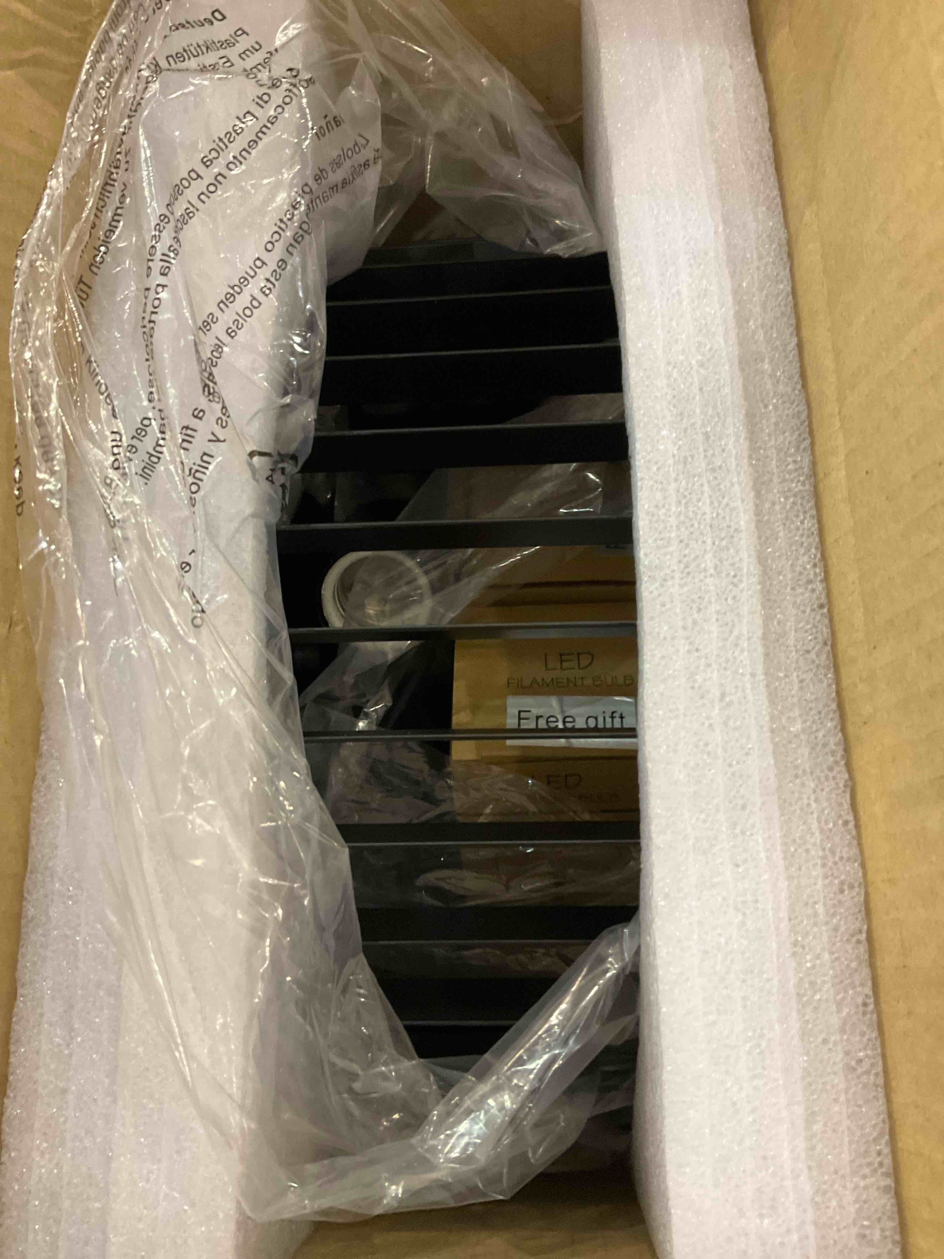 https://s3.amazonaws.com/lotting-images-prod/BargainHunt/EXS01549607_1714563140297.jpeg