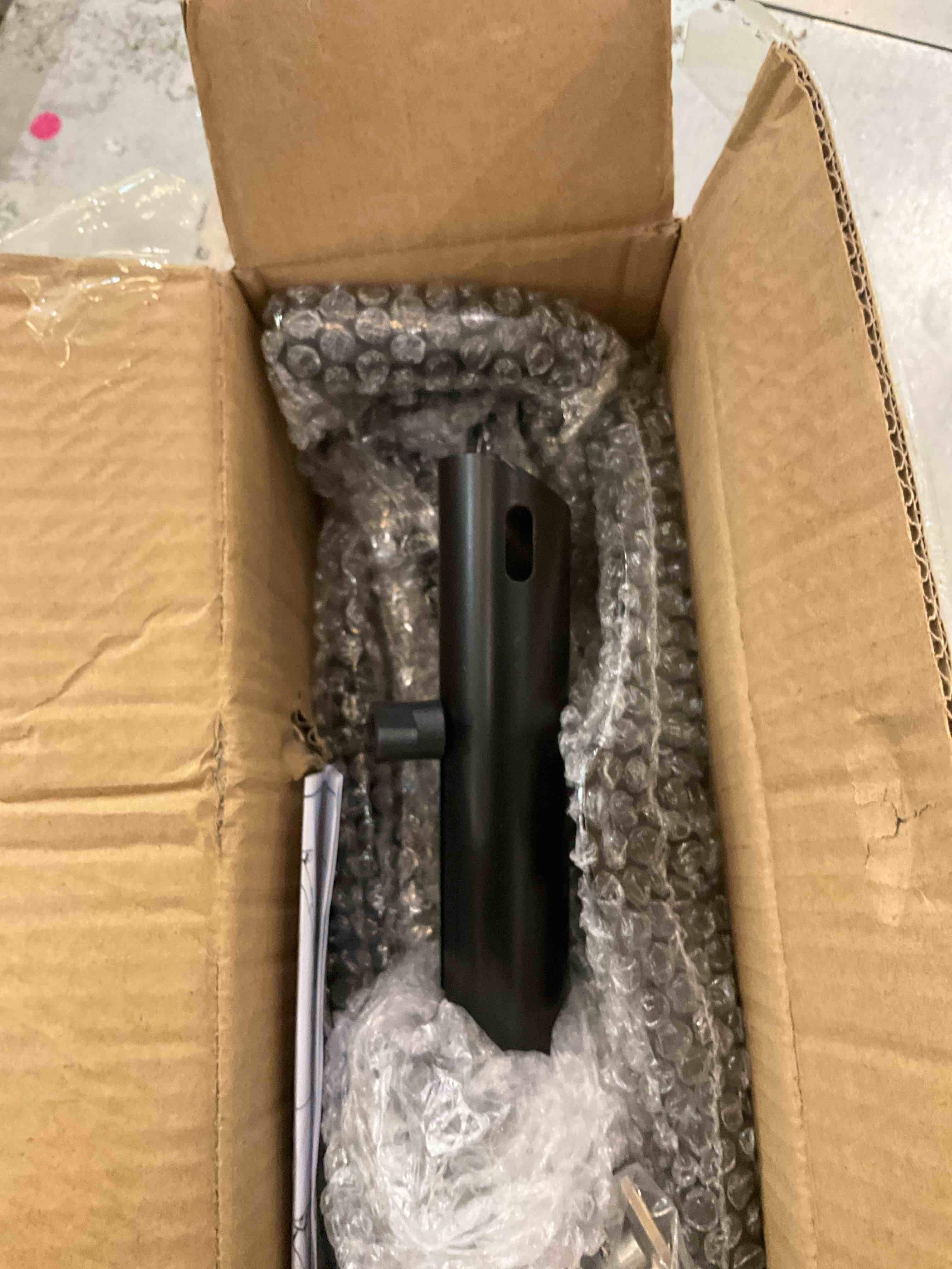 https://s3.amazonaws.com/lotting-images-prod/BargainHunt/EXS01549729_1714582656448.jpeg