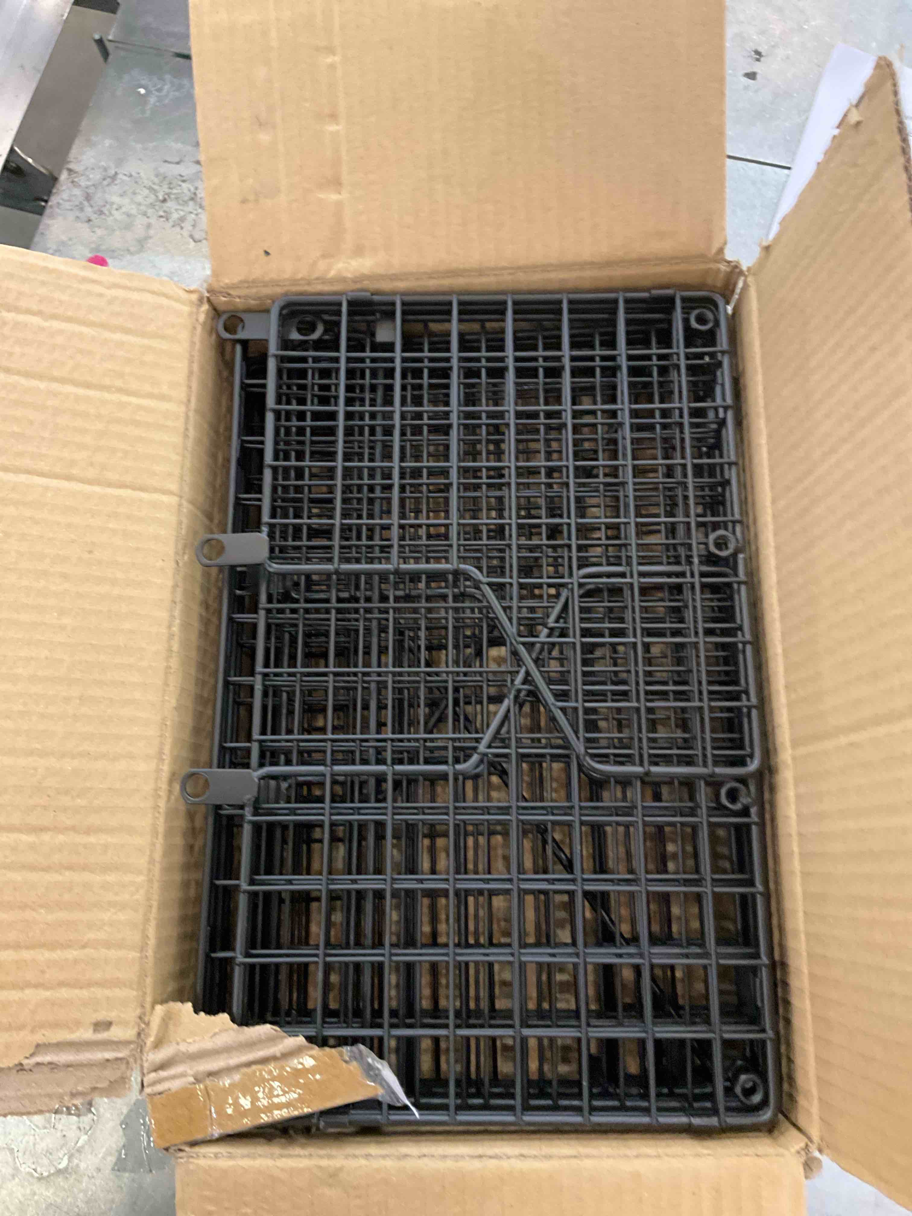 https://s3.amazonaws.com/lotting-images-prod/BargainHunt/EXS01549762_1714588405641.jpeg