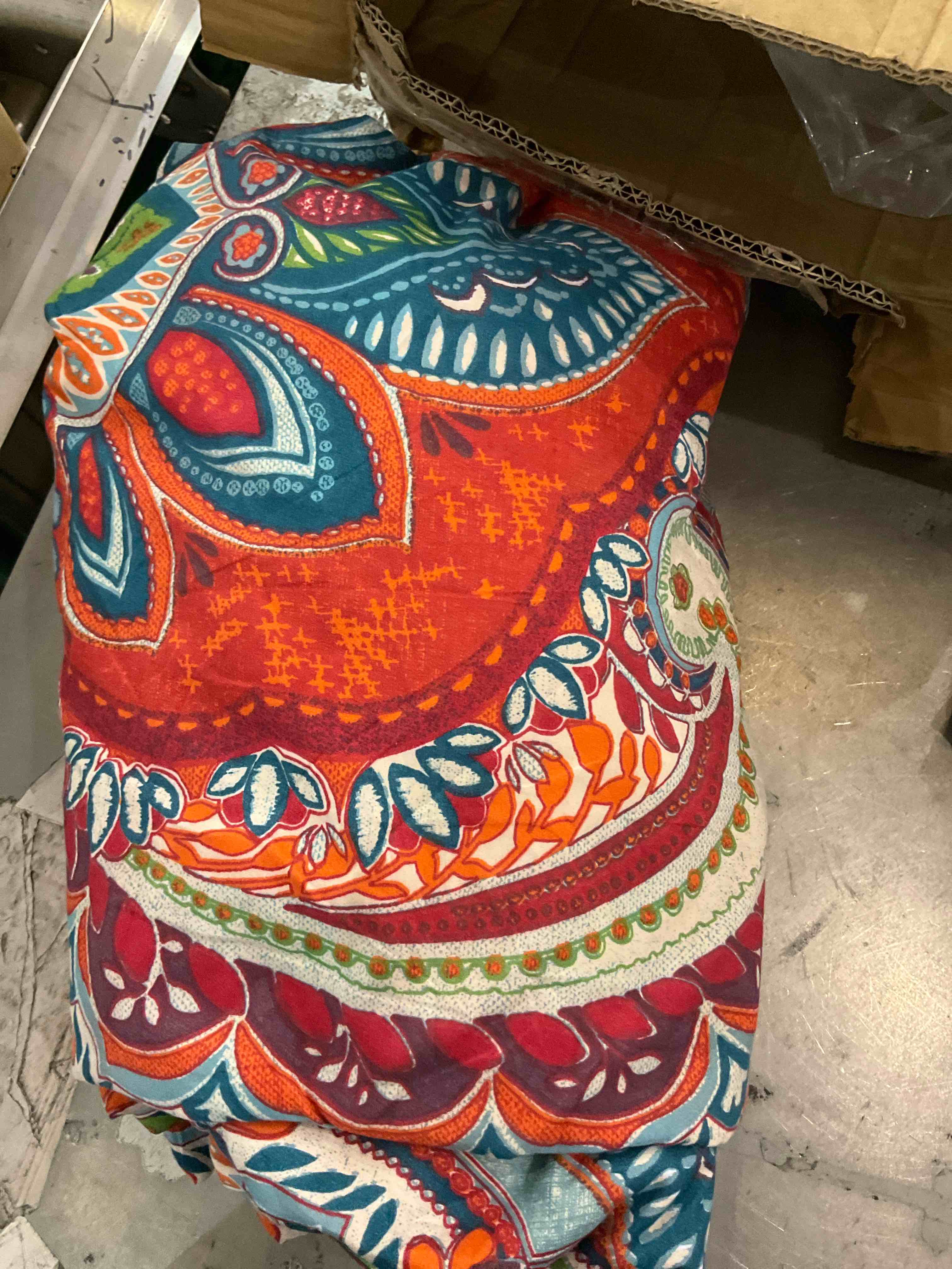 https://s3.amazonaws.com/lotting-images-prod/BargainHunt/EXS01549844_1715092025457.jpeg
