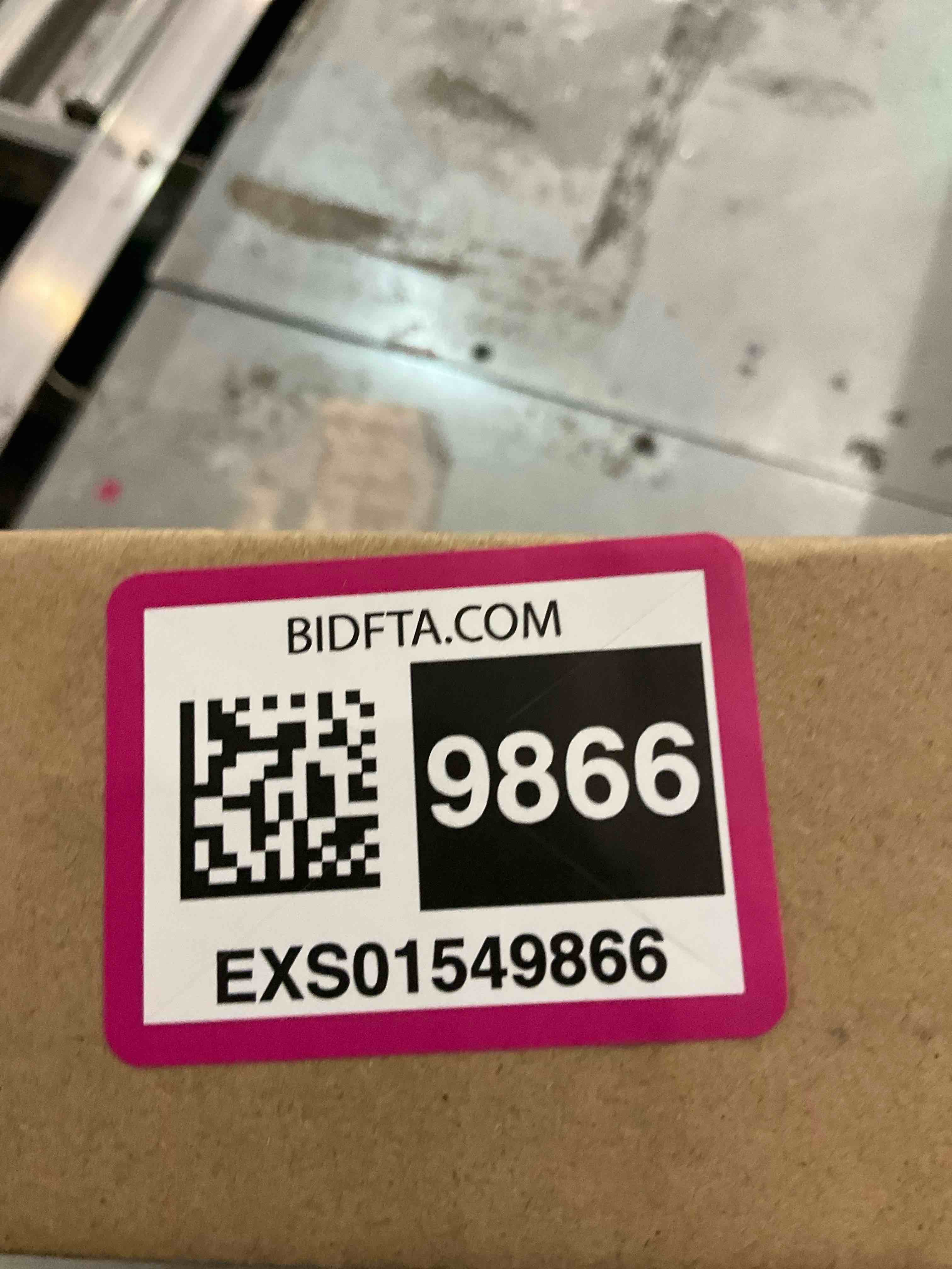 https://s3.amazonaws.com/lotting-images-prod/BargainHunt/EXS01549866_1715095674945.jpeg