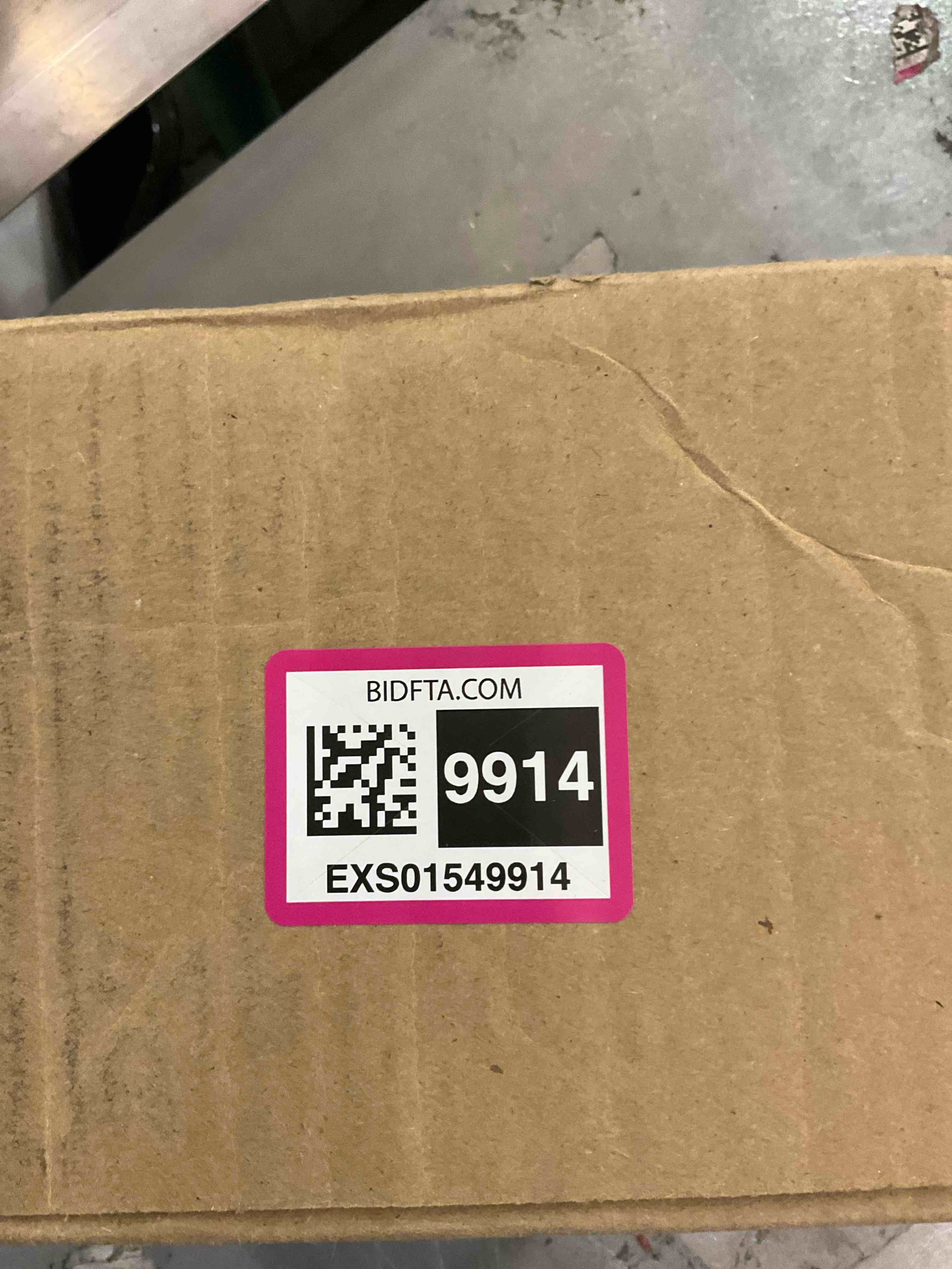 https://s3.amazonaws.com/lotting-images-prod/BargainHunt/EXS01549914_1715107653449.jpeg