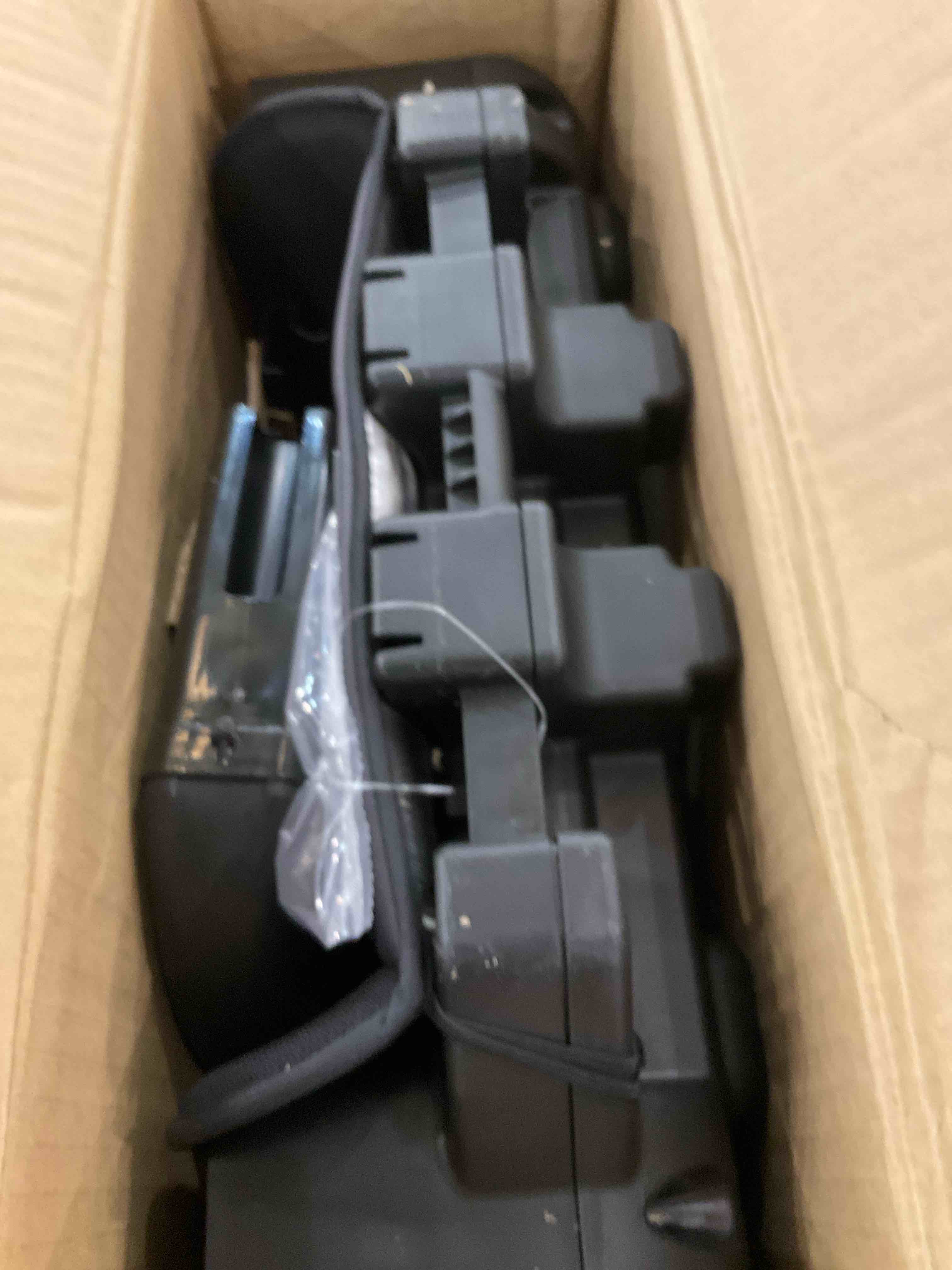 https://s3.amazonaws.com/lotting-images-prod/BargainHunt/EXS01549919_1715108385256.jpeg