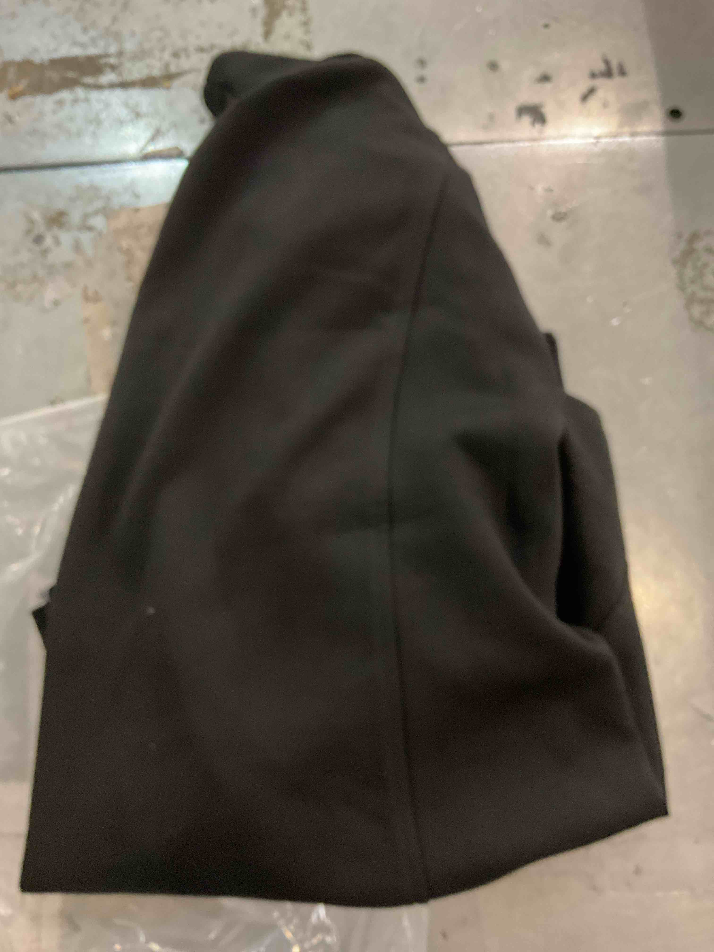 https://s3.amazonaws.com/lotting-images-prod/BargainHunt/EXS01549940_1715168744631.jpeg