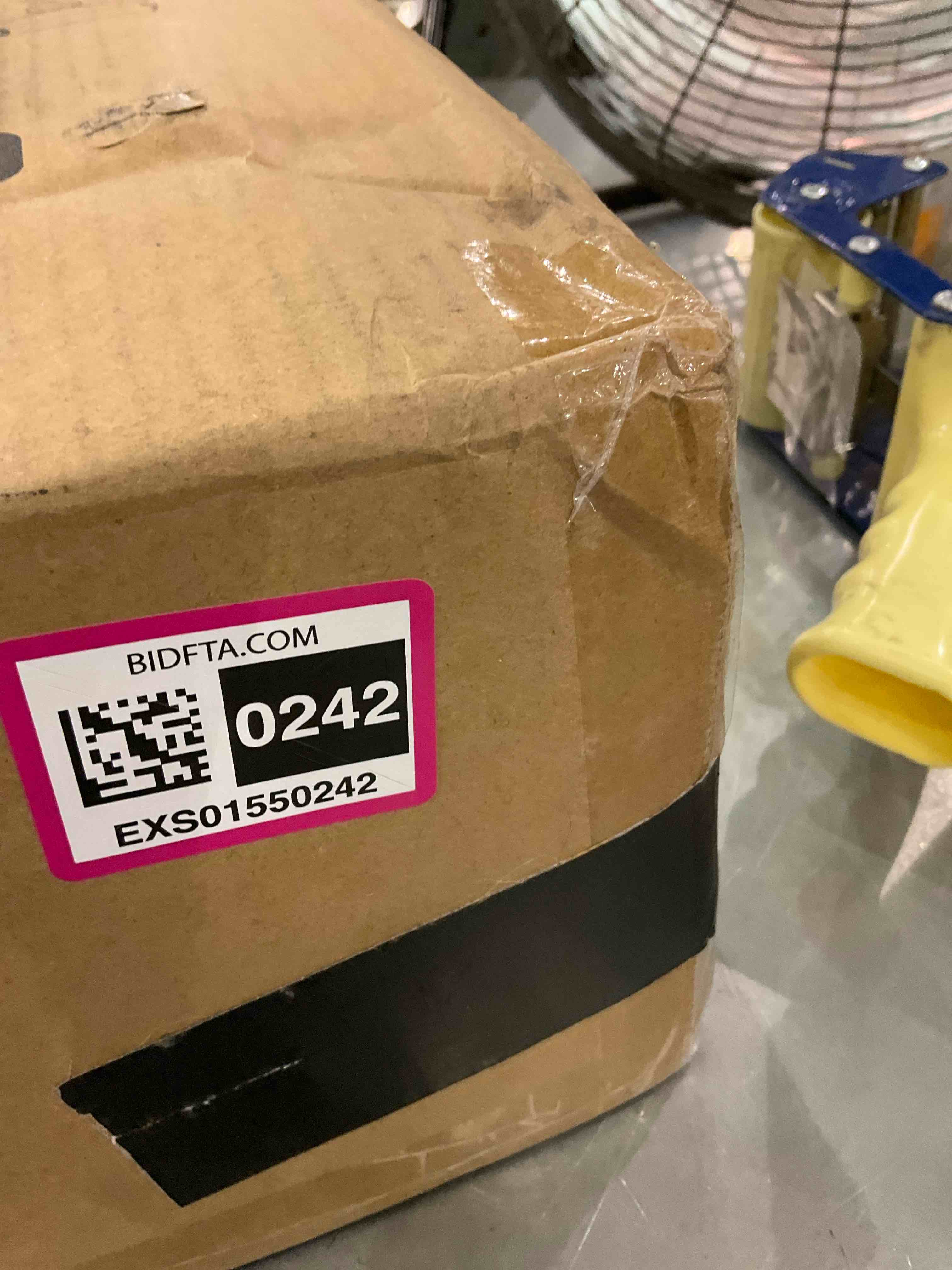 https://s3.amazonaws.com/lotting-images-prod/BargainHunt/EXS01550242_1715695653137.jpeg
