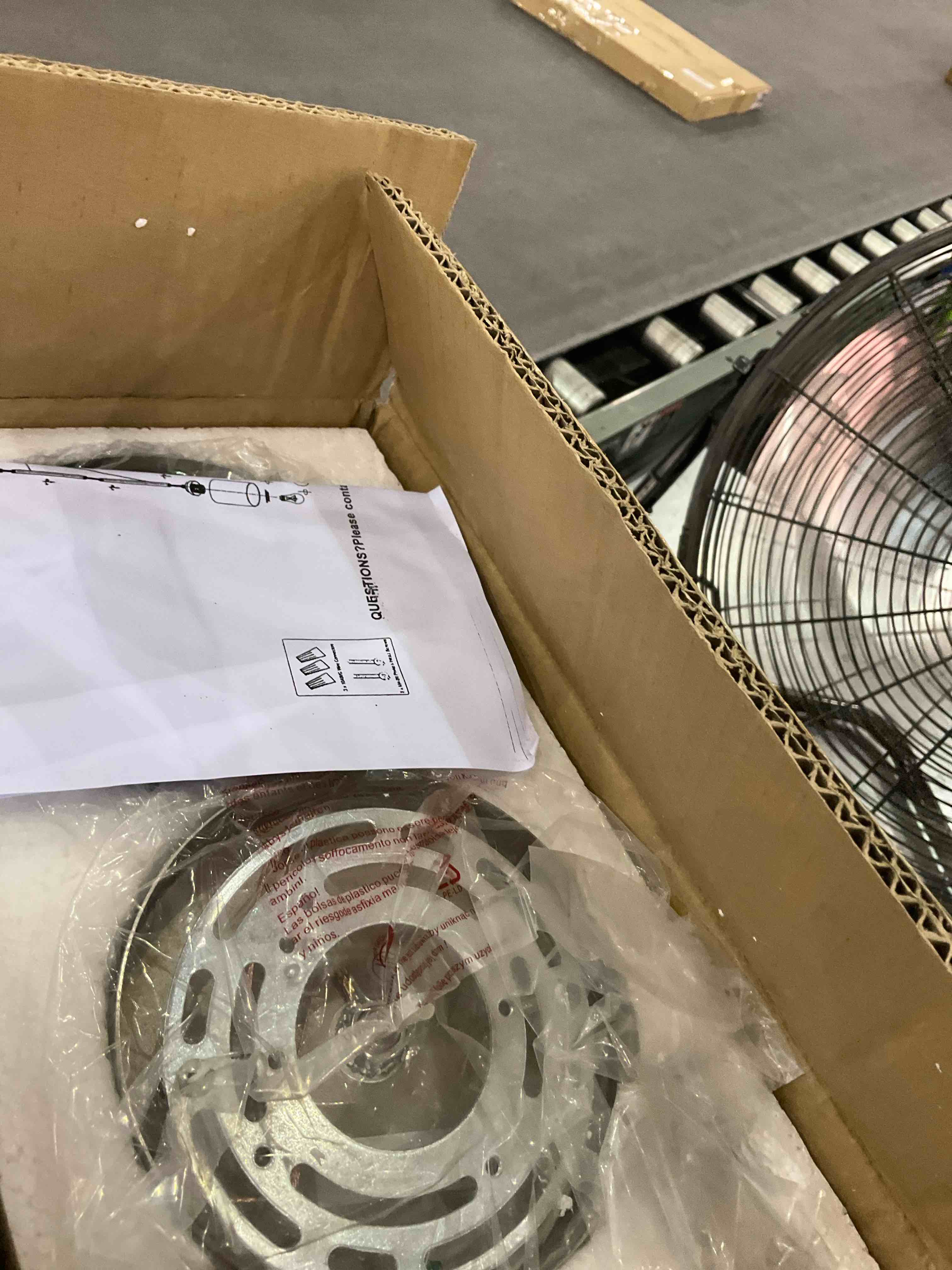 https://s3.amazonaws.com/lotting-images-prod/BargainHunt/EXS01550384_1715774277489.jpeg