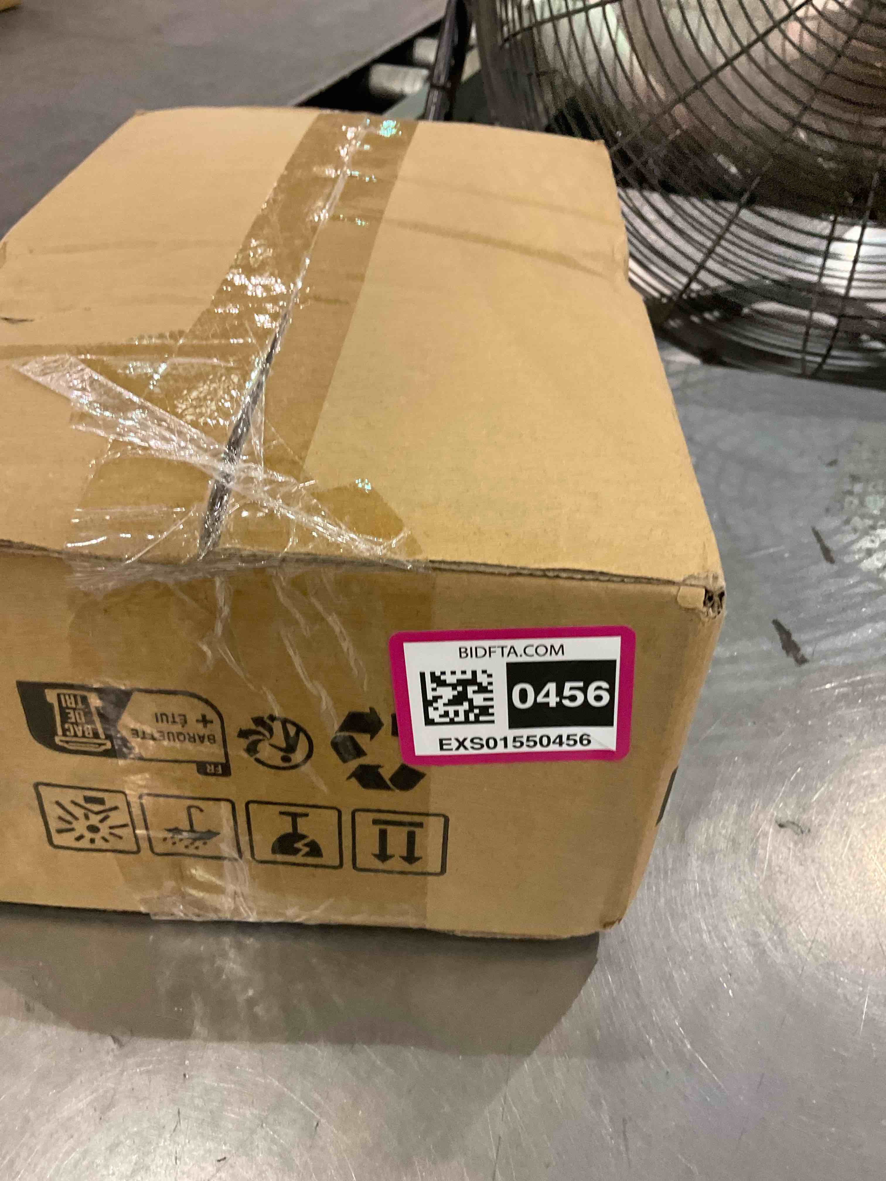https://s3.amazonaws.com/lotting-images-prod/BargainHunt/EXS01550456_1715783317130.jpeg