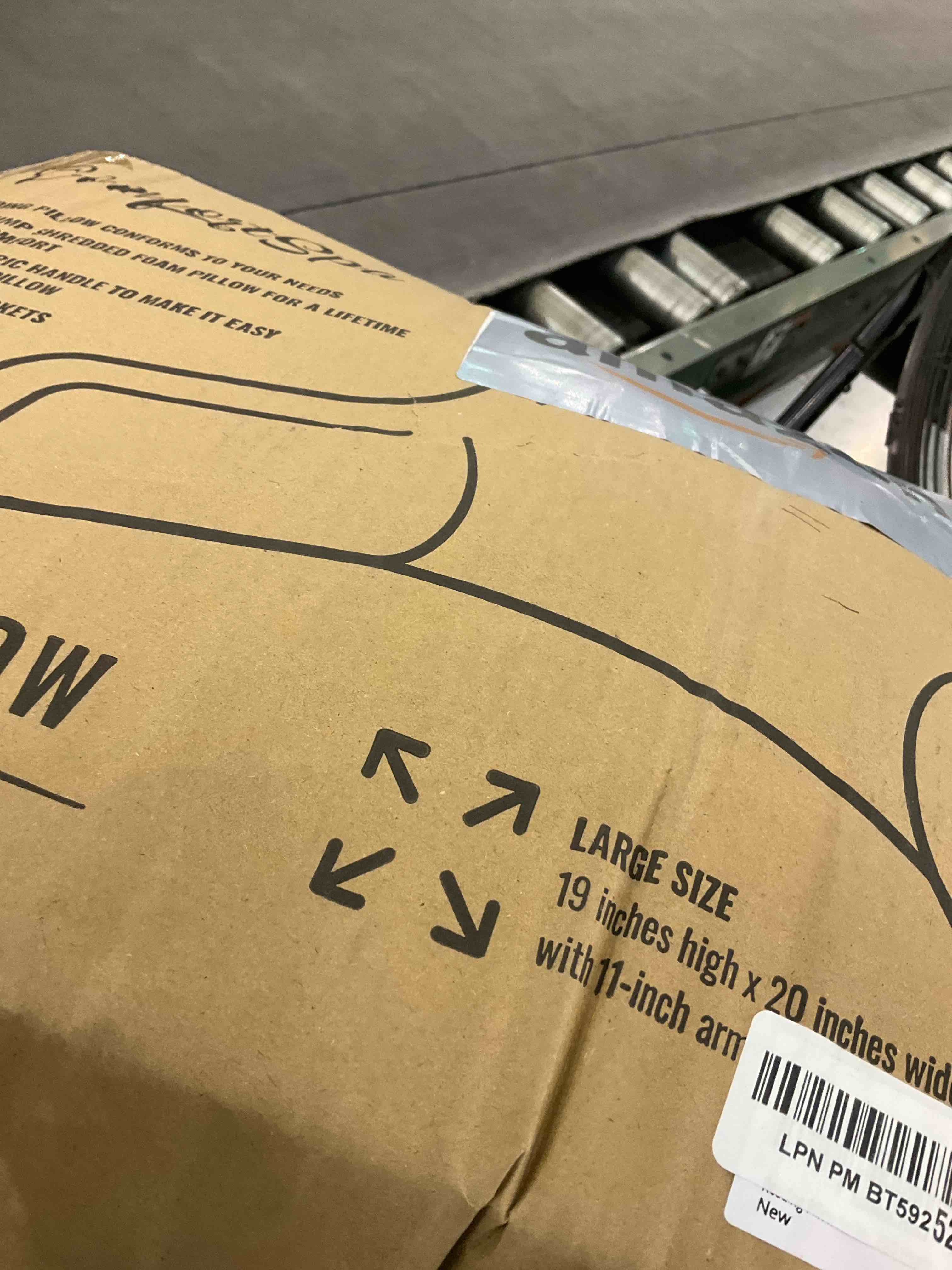 https://s3.amazonaws.com/lotting-images-prod/BargainHunt/EXS01550461_1715783656024.jpeg
