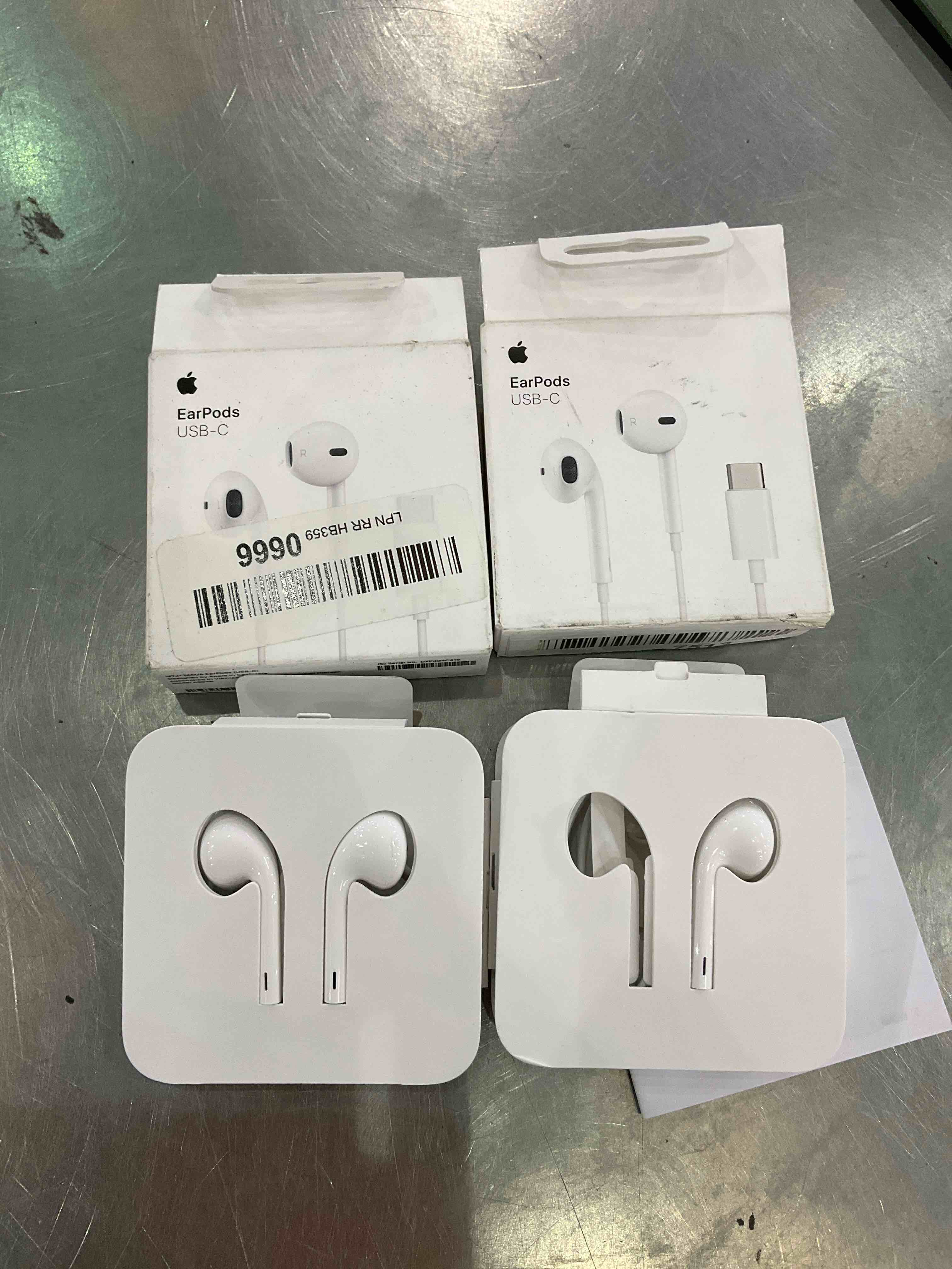 https://s3.amazonaws.com/lotting-images-prod/BargainHunt/EXS01550578_1715368035757.jpeg