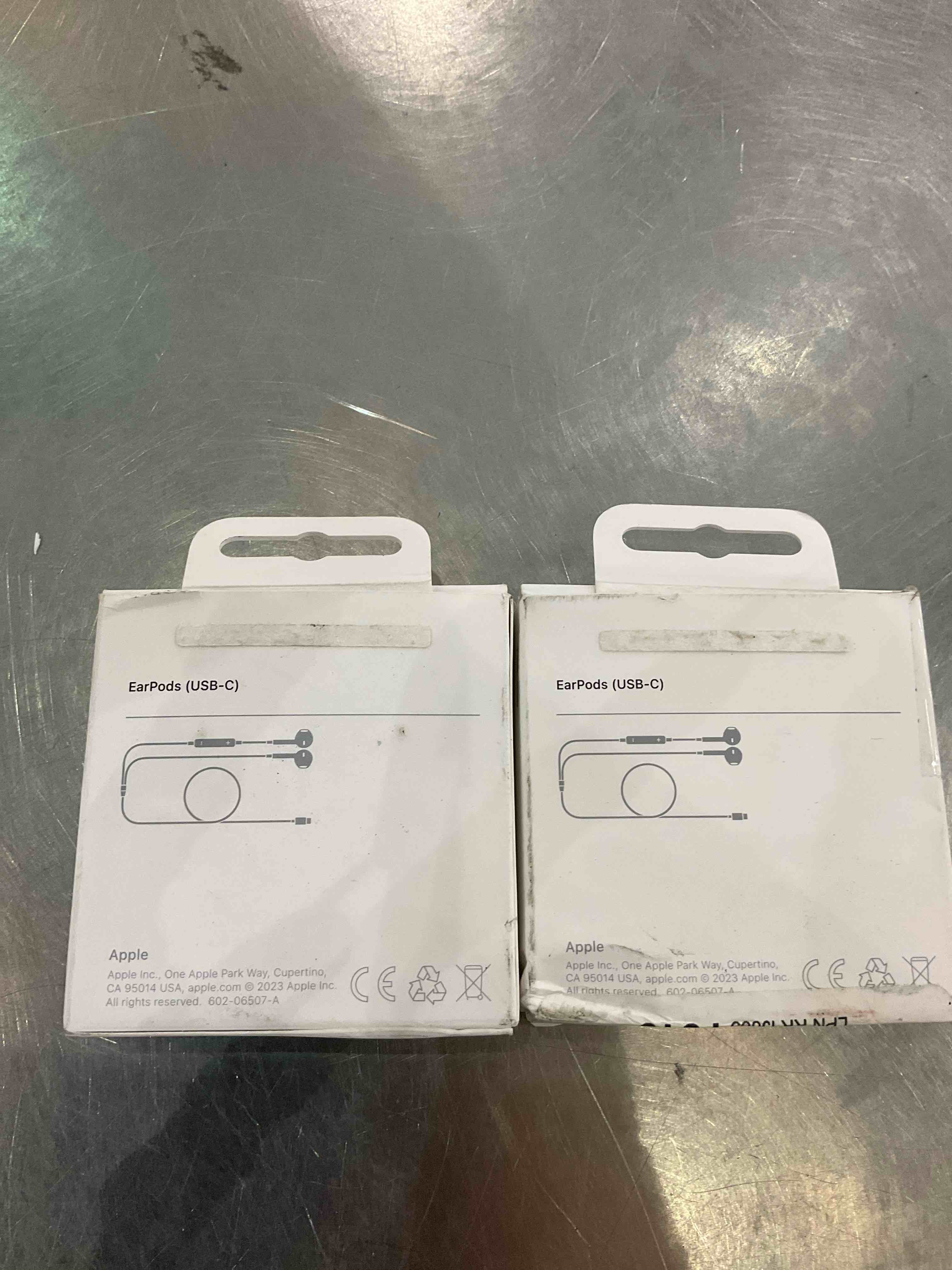 https://s3.amazonaws.com/lotting-images-prod/BargainHunt/EXS01550578_1715368127018.jpeg