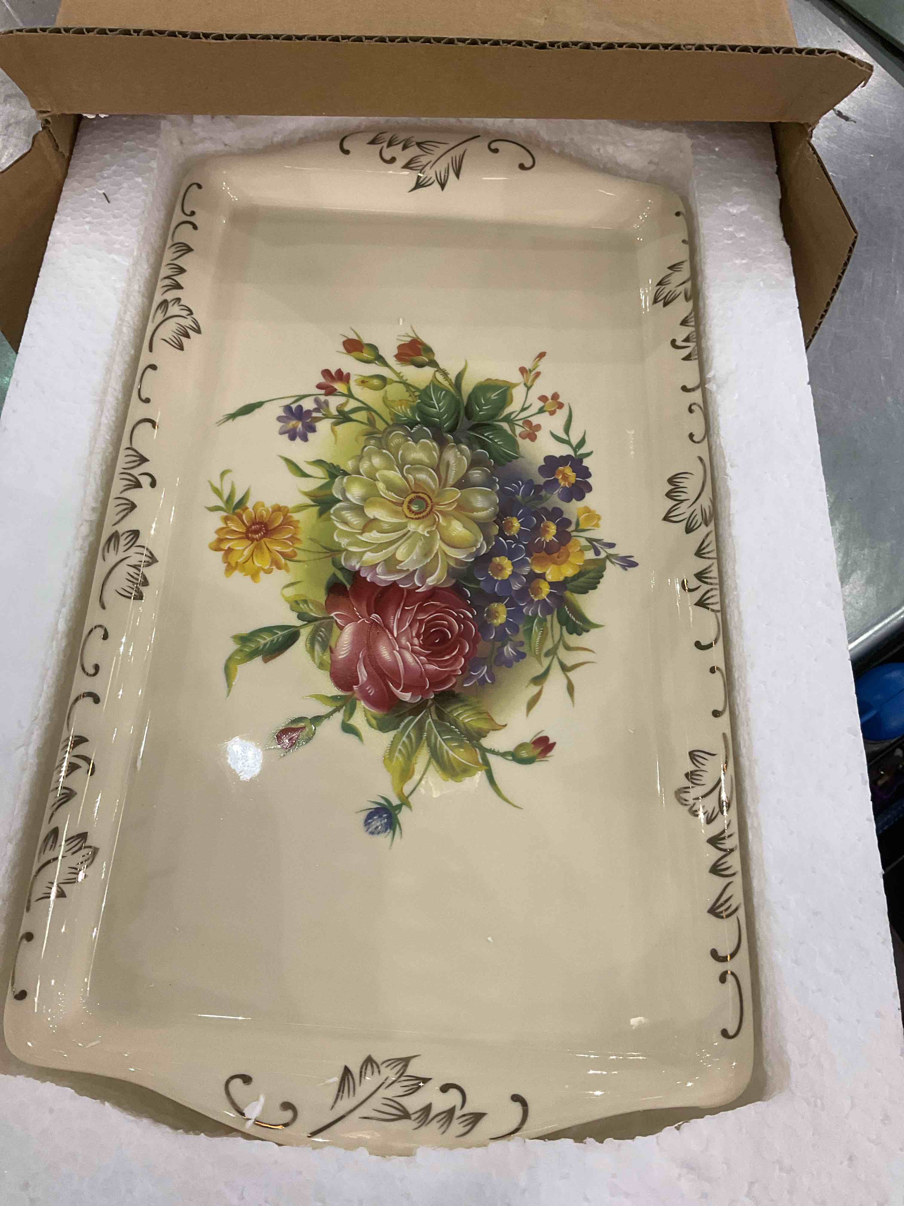 https://s3.amazonaws.com/lotting-images-prod/BargainHunt/EXS01550842_1715698826549.jpeg