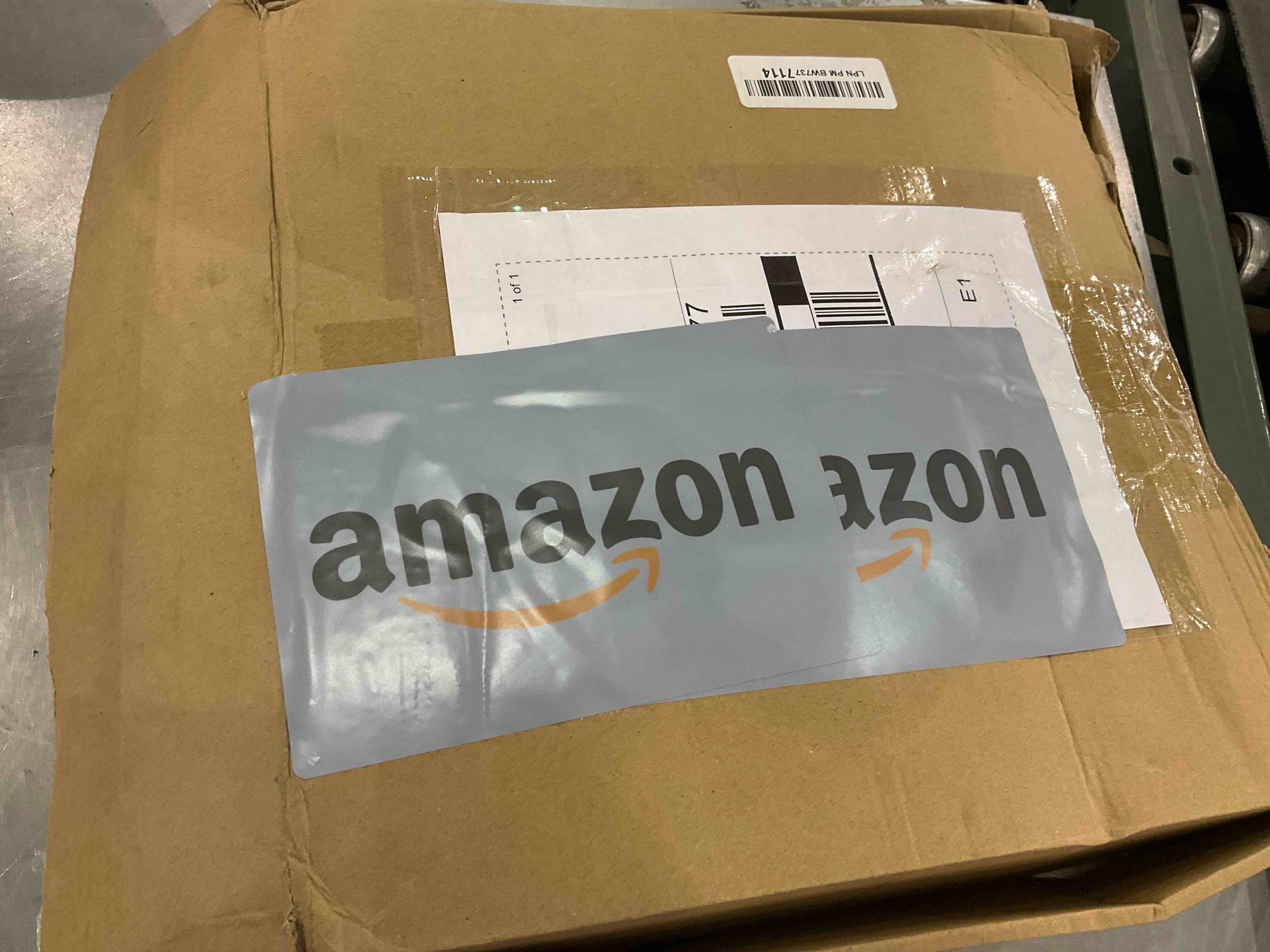 https://s3.amazonaws.com/lotting-images-prod/BargainHunt/EXS01550861_1715704877030.jpeg