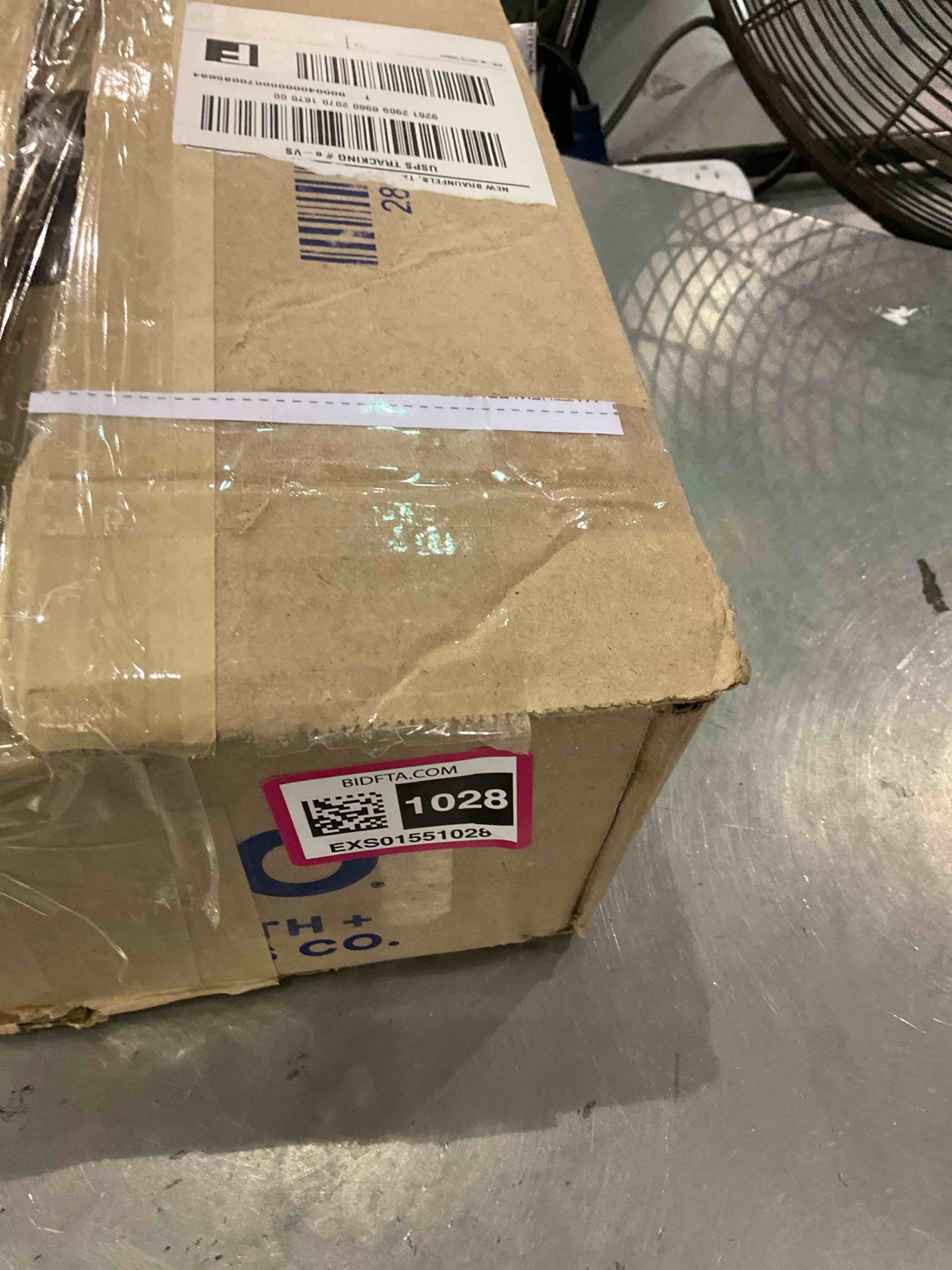 https://s3.amazonaws.com/lotting-images-prod/BargainHunt/EXS01551028_1715168765129.jpeg