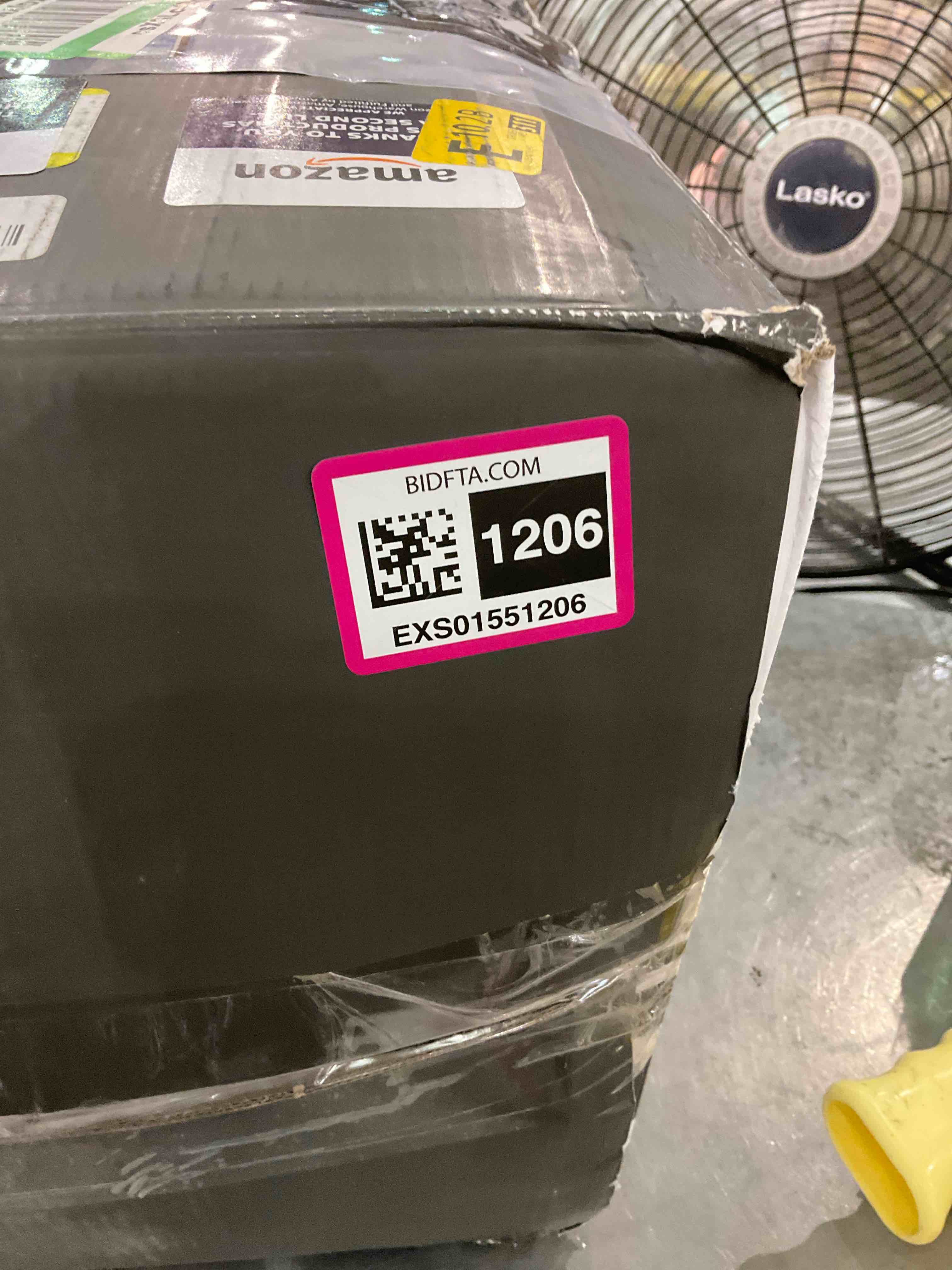 https://s3.amazonaws.com/lotting-images-prod/BargainHunt/EXS01551206_1715187622074.jpeg