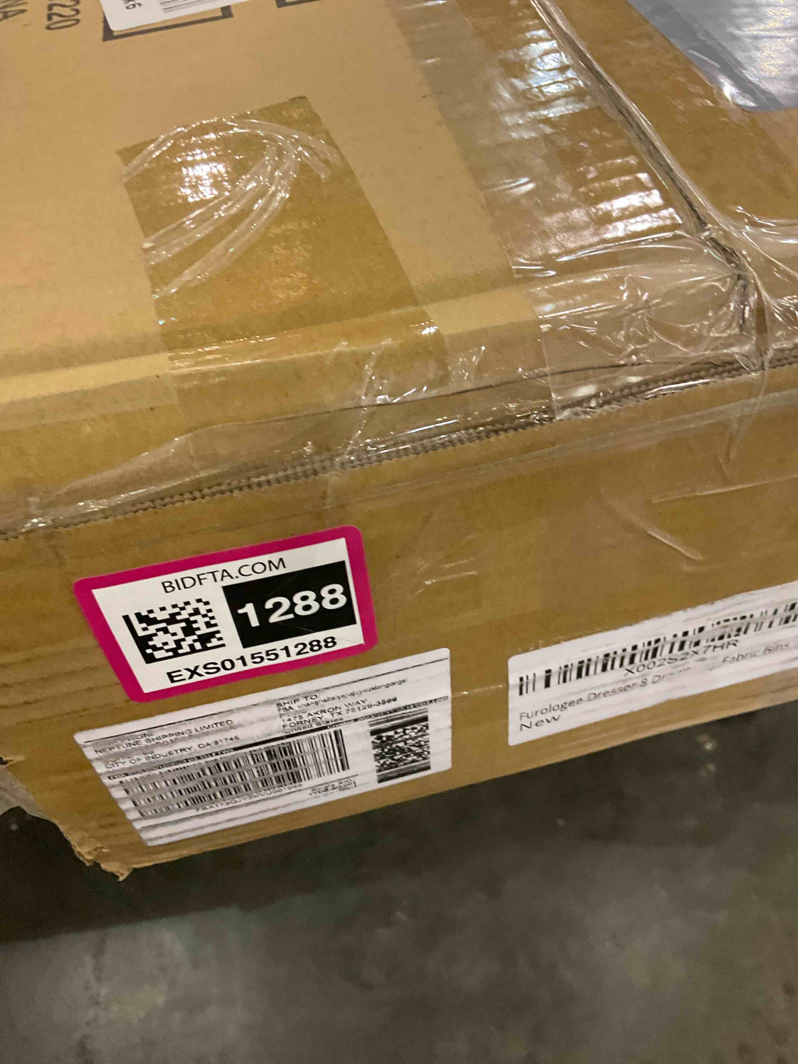 https://s3.amazonaws.com/lotting-images-prod/BargainHunt/EXS01551288_1715342222432.jpeg