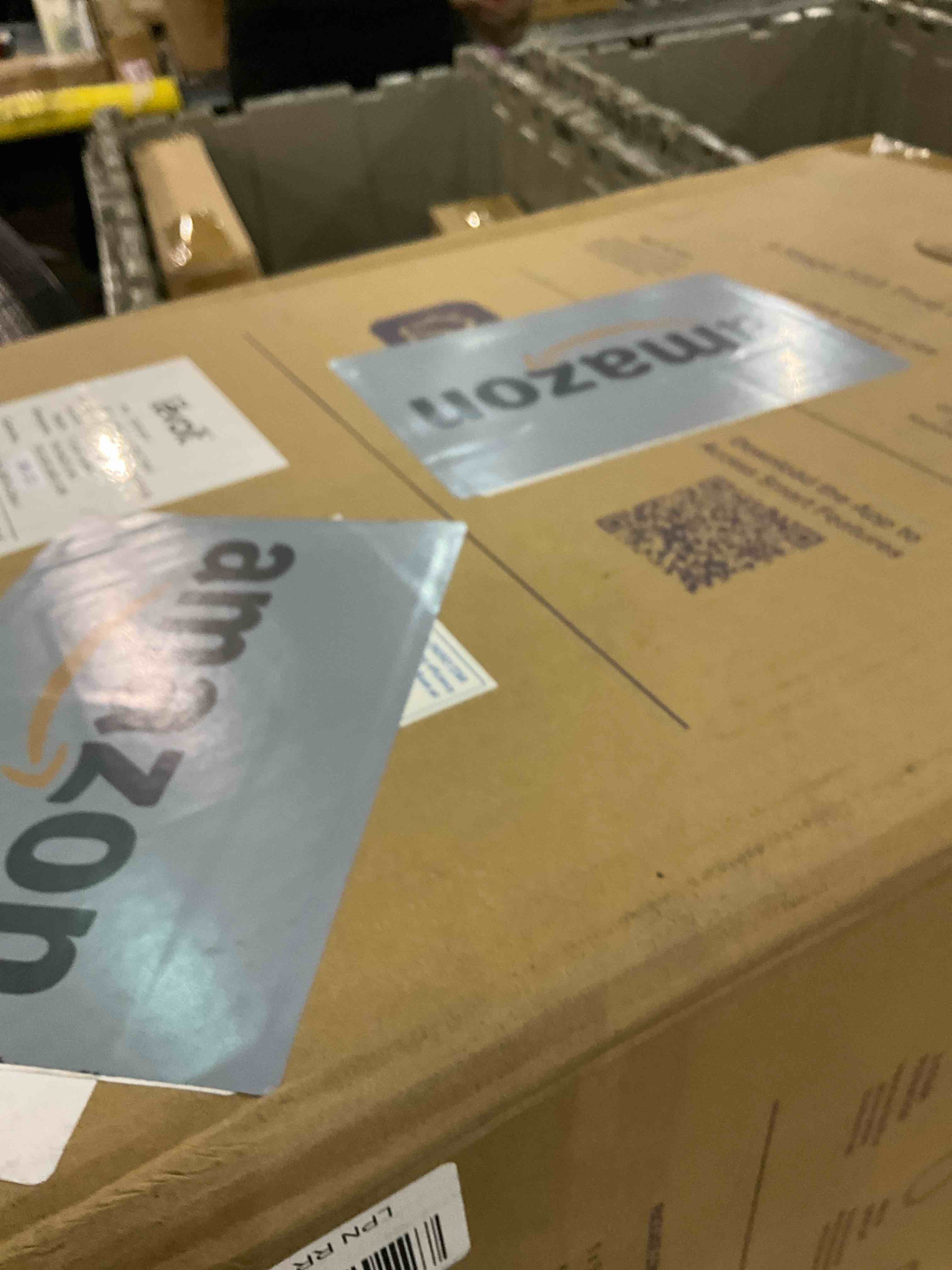https://s3.amazonaws.com/lotting-images-prod/BargainHunt/EXS01551289_1715342362674.jpeg