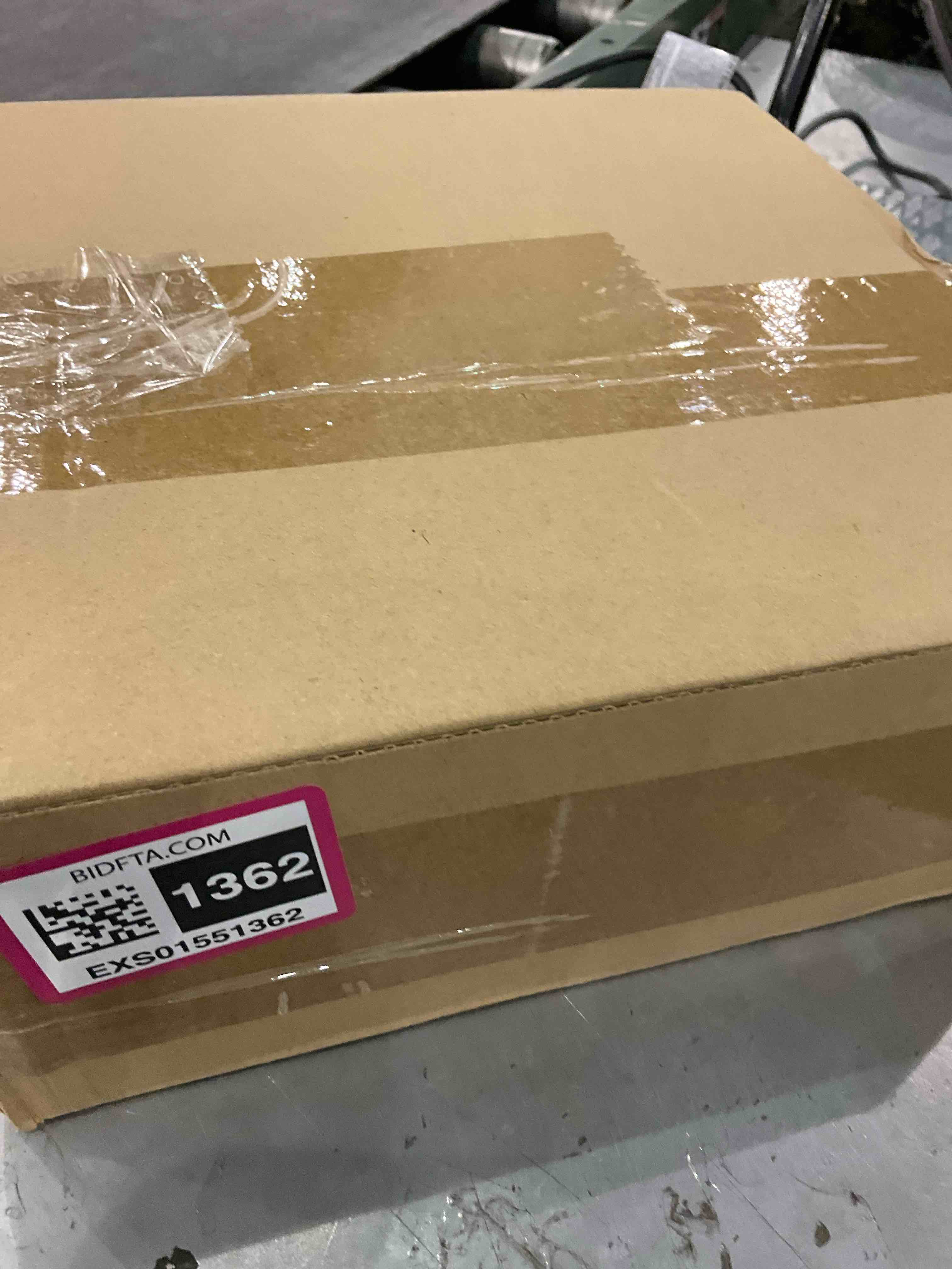 https://s3.amazonaws.com/lotting-images-prod/BargainHunt/EXS01551362_1715598701976.jpeg