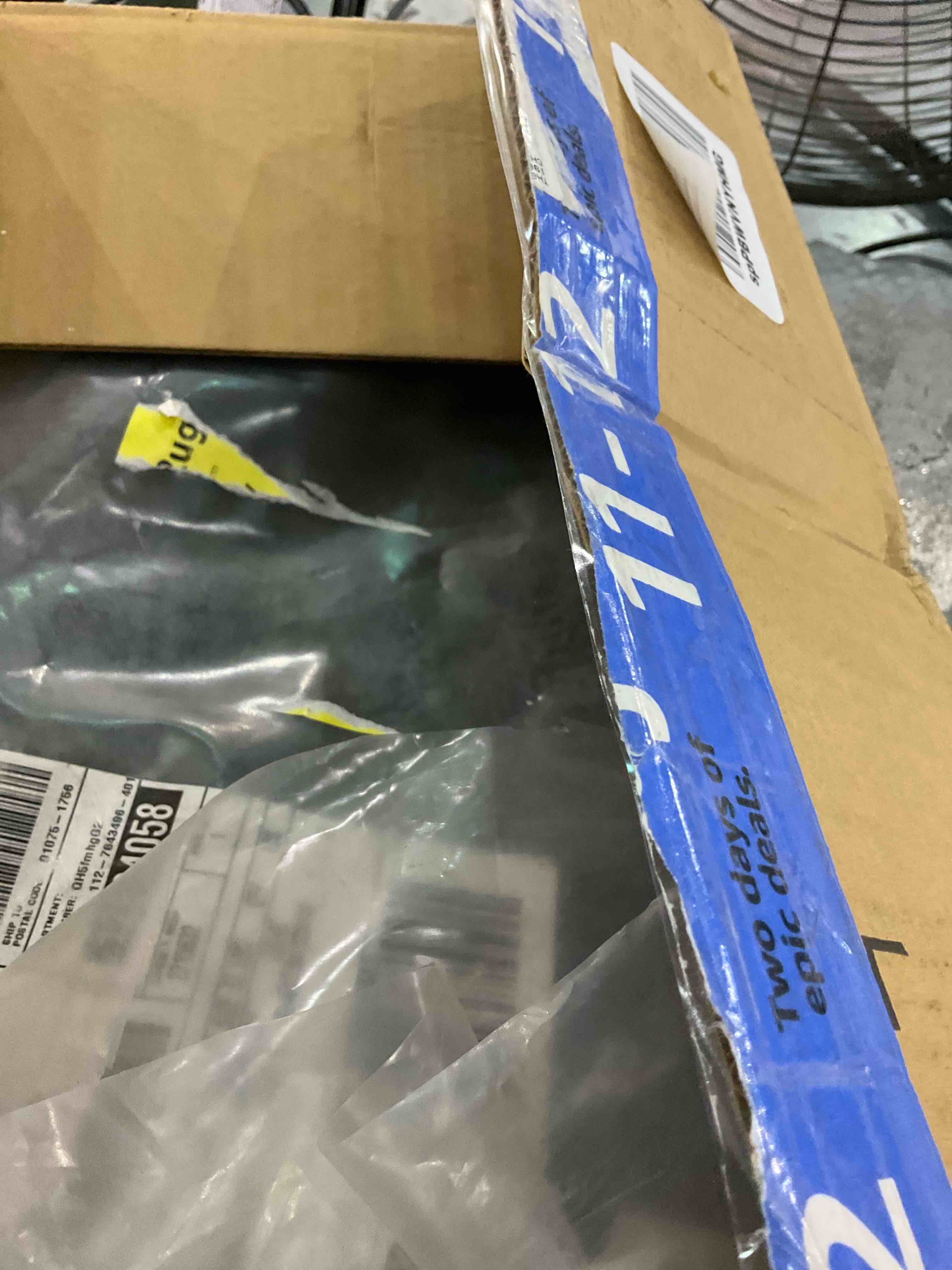 https://s3.amazonaws.com/lotting-images-prod/BargainHunt/EXS01551422_1715603747529.jpeg