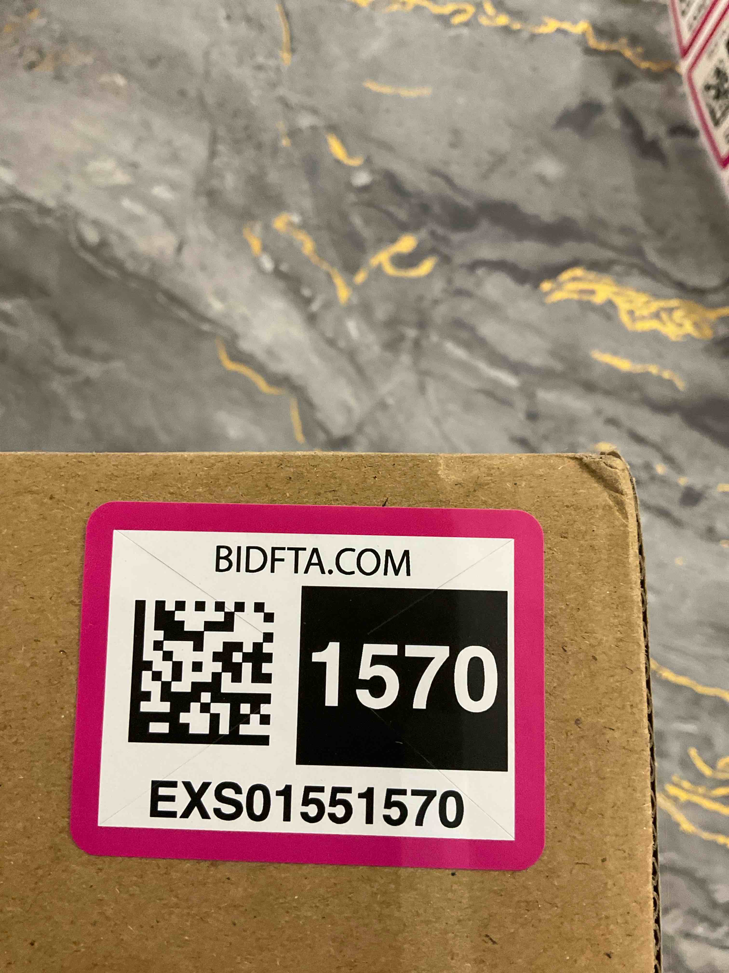 https://s3.amazonaws.com/lotting-images-prod/BargainHunt/EXS01551570_1715871154845.jpeg