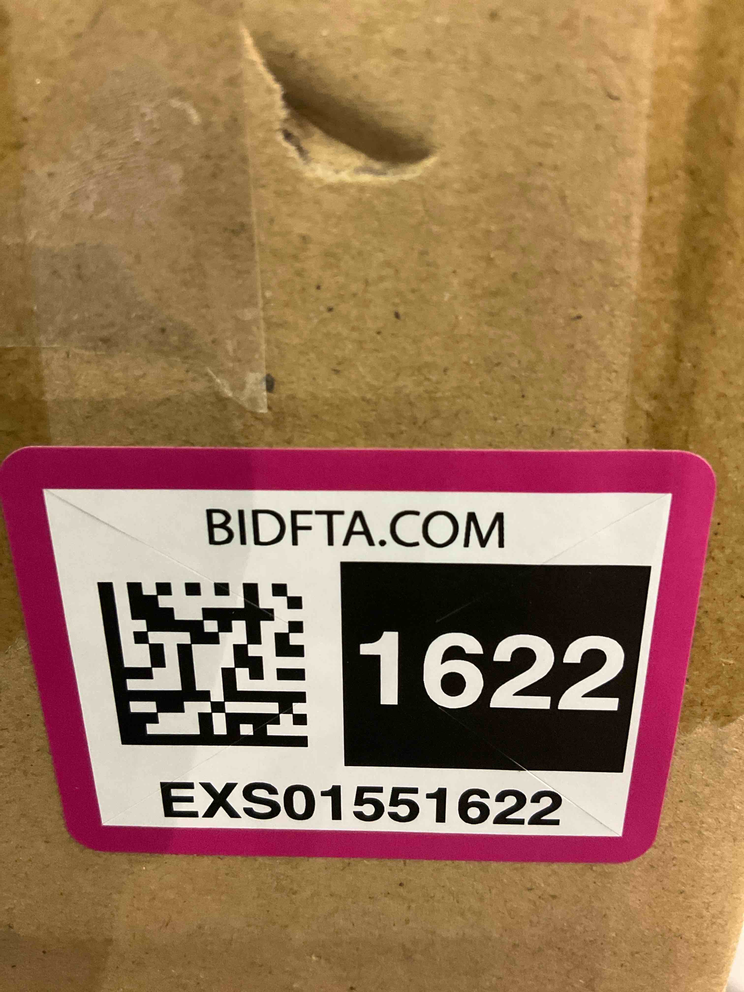 https://s3.amazonaws.com/lotting-images-prod/BargainHunt/EXS01551622_1715945025826.jpeg