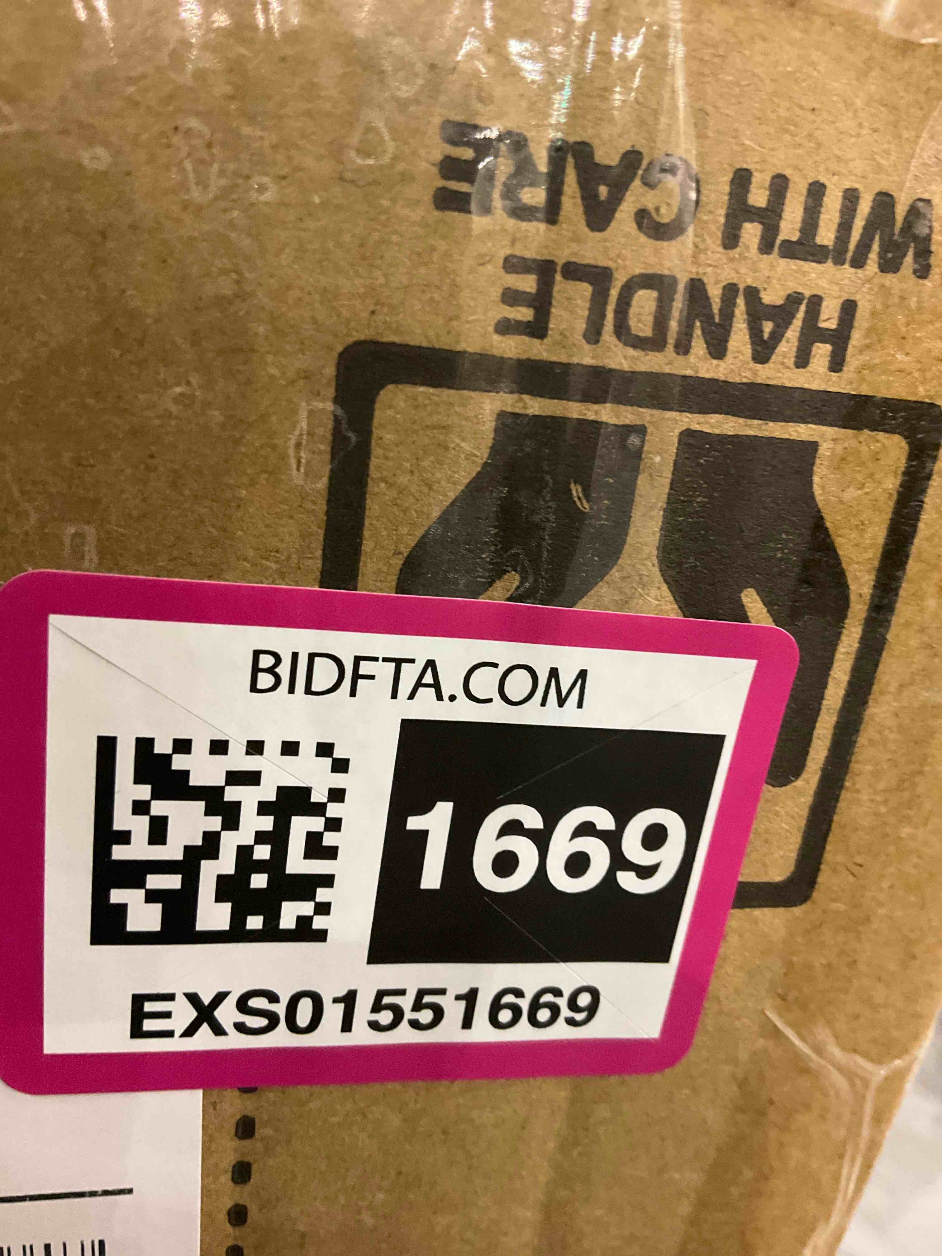 https://s3.amazonaws.com/lotting-images-prod/BargainHunt/EXS01551669_1715954750891.jpeg