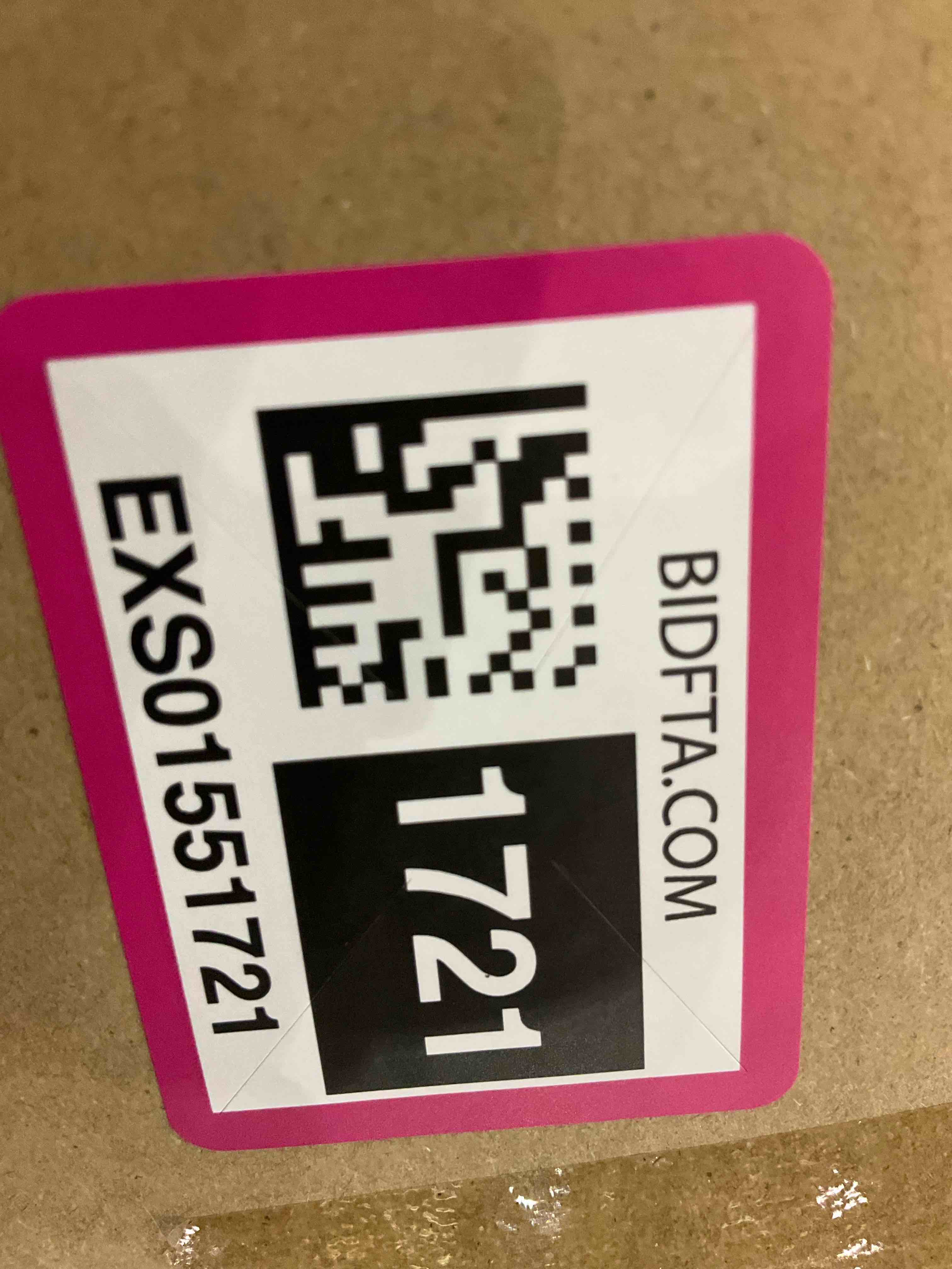 https://s3.amazonaws.com/lotting-images-prod/BargainHunt/EXS01551721_1715966887725.jpeg