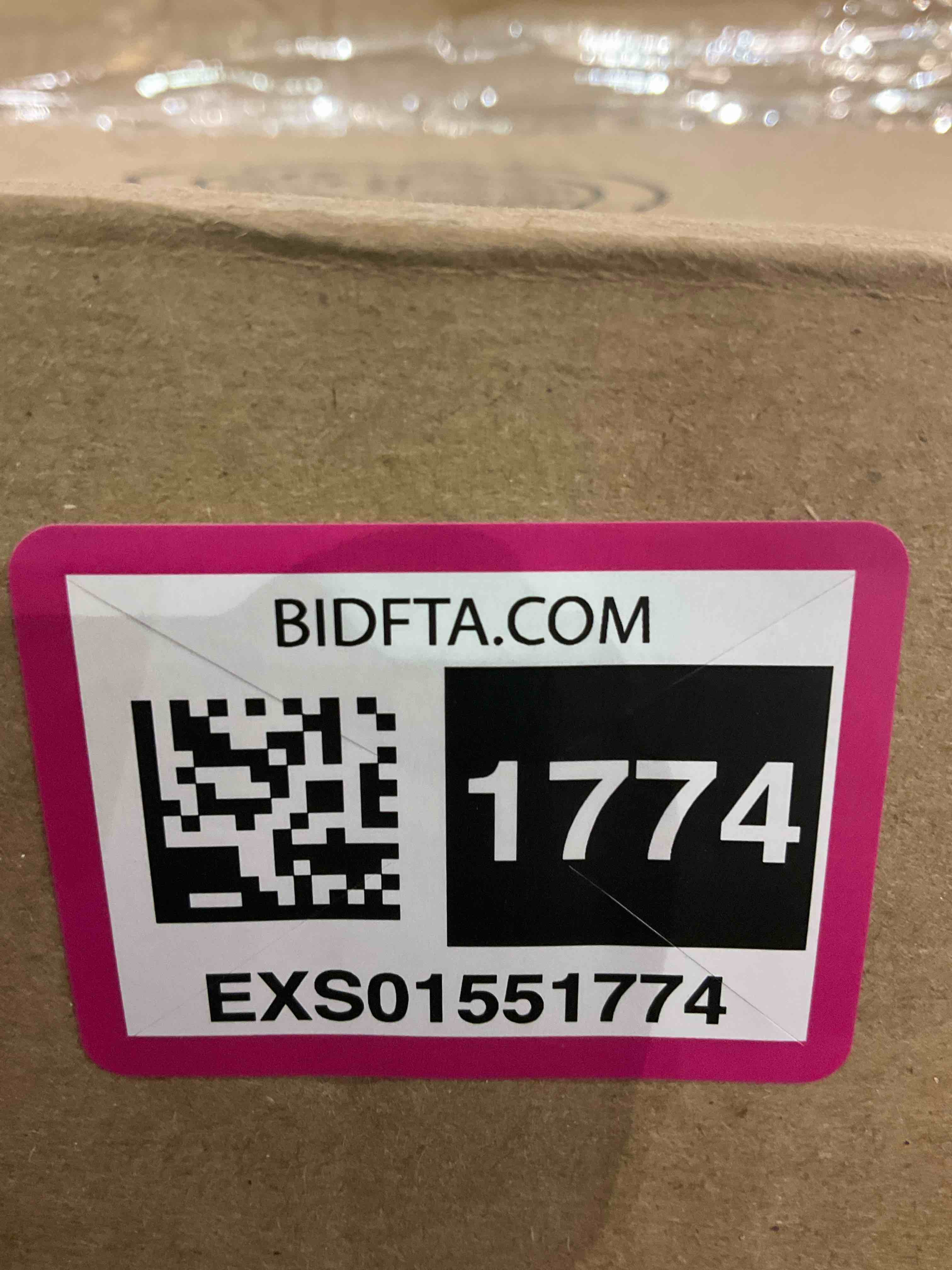 https://s3.amazonaws.com/lotting-images-prod/BargainHunt/EXS01551774_1716293294482.jpeg
