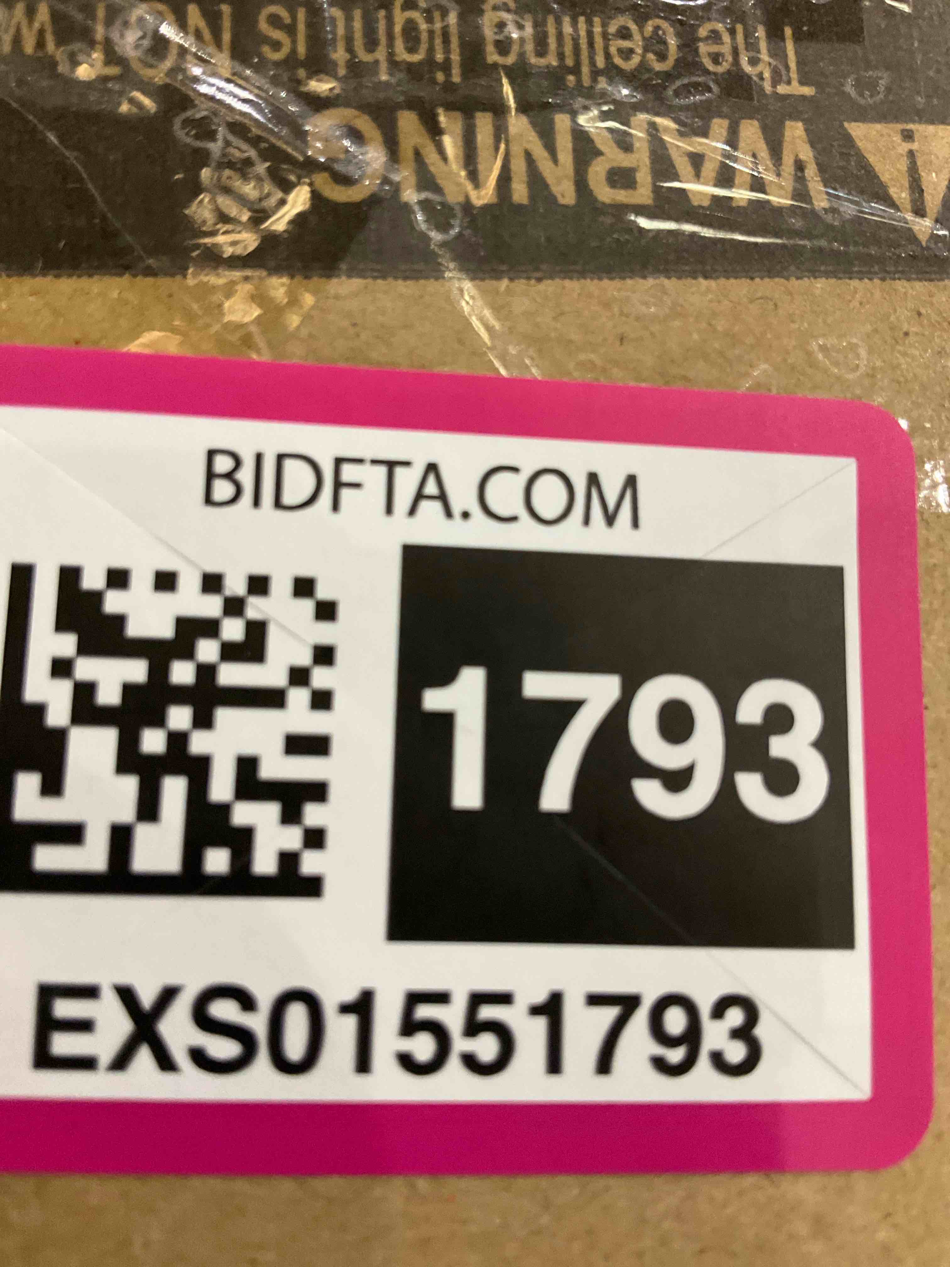 https://s3.amazonaws.com/lotting-images-prod/BargainHunt/EXS01551793_1716298785168.jpeg