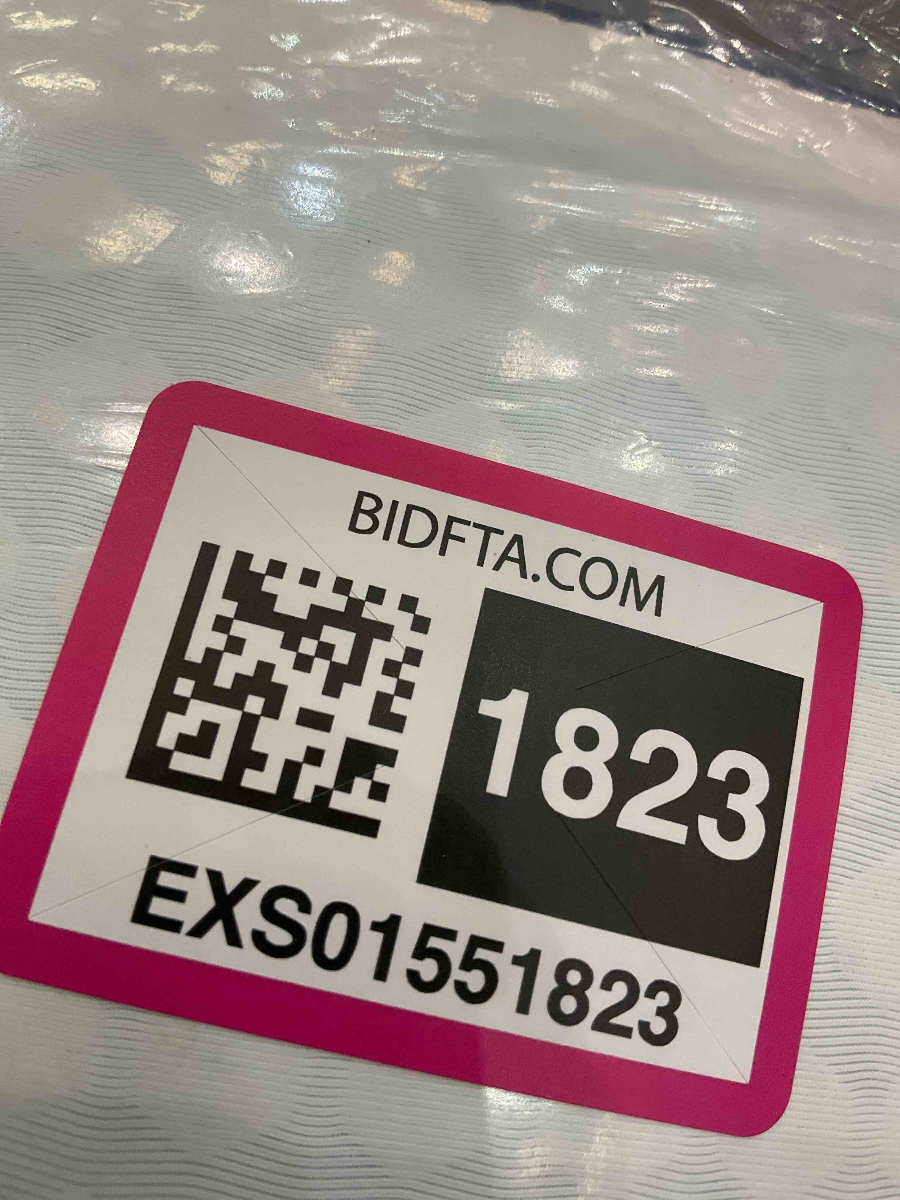 https://s3.amazonaws.com/lotting-images-prod/BargainHunt/EXS01551823_1716302301263.jpeg