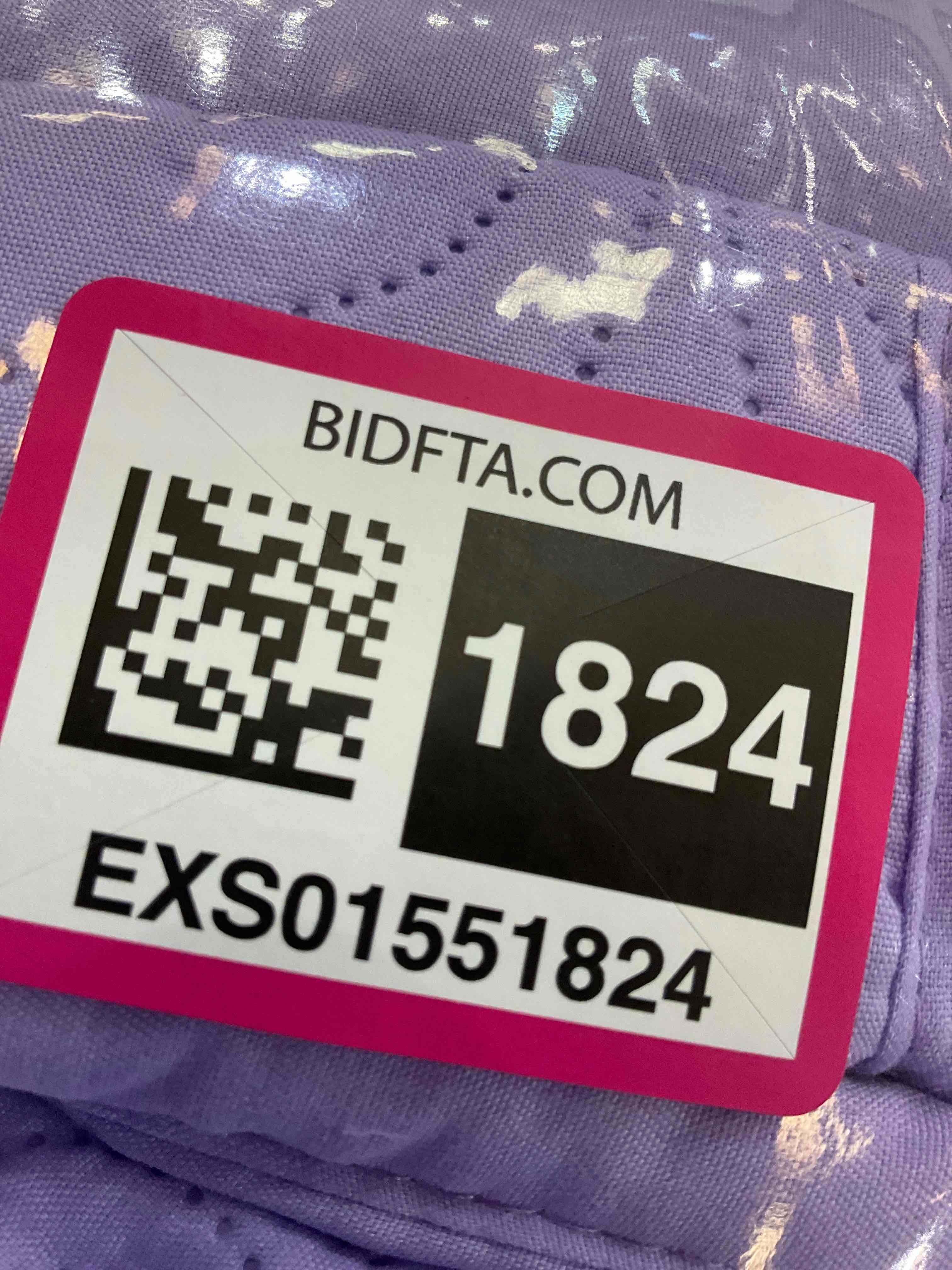 https://s3.amazonaws.com/lotting-images-prod/BargainHunt/EXS01551824_1716302377291.jpeg