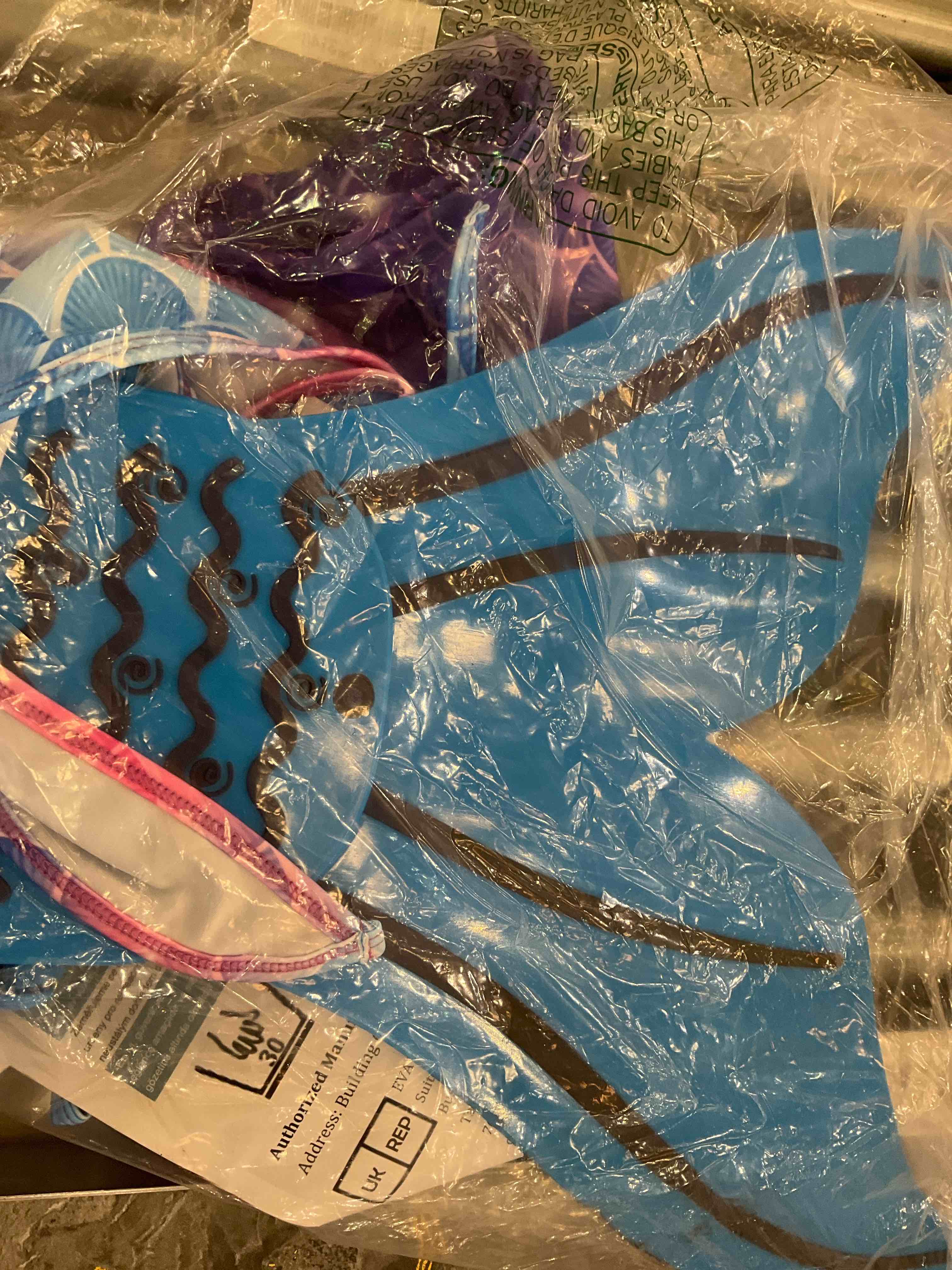 https://s3.amazonaws.com/lotting-images-prod/BargainHunt/EXS01551825_1716302432531.jpeg