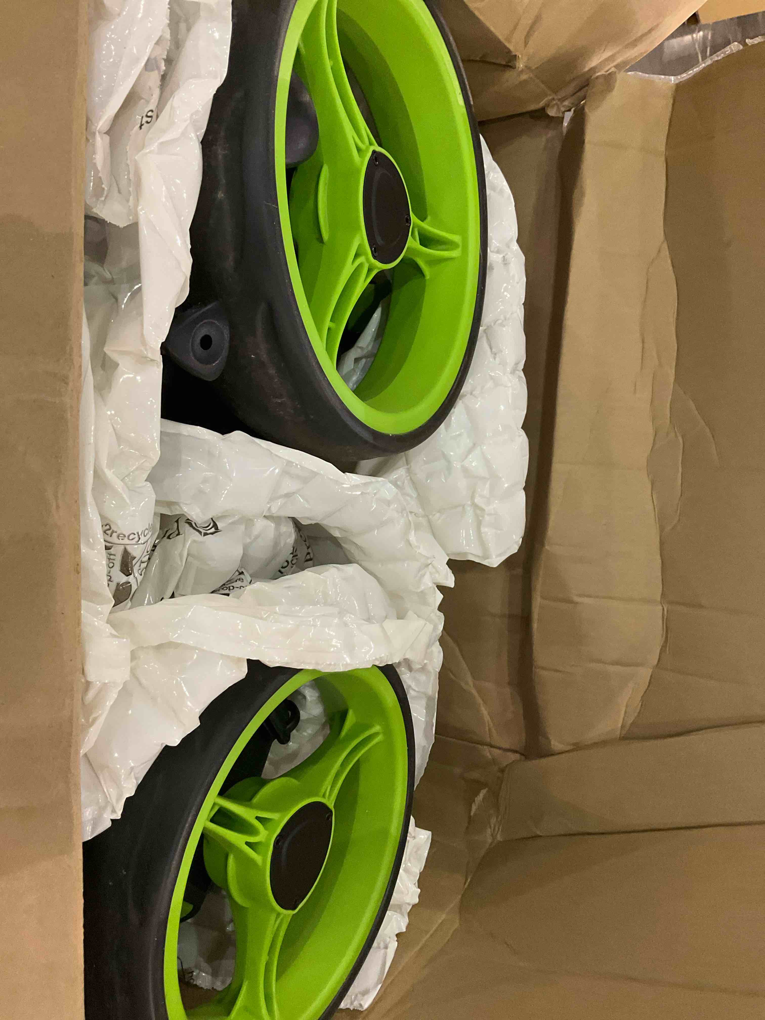 https://s3.amazonaws.com/lotting-images-prod/BargainHunt/EXS01551978_1716464115156.jpeg