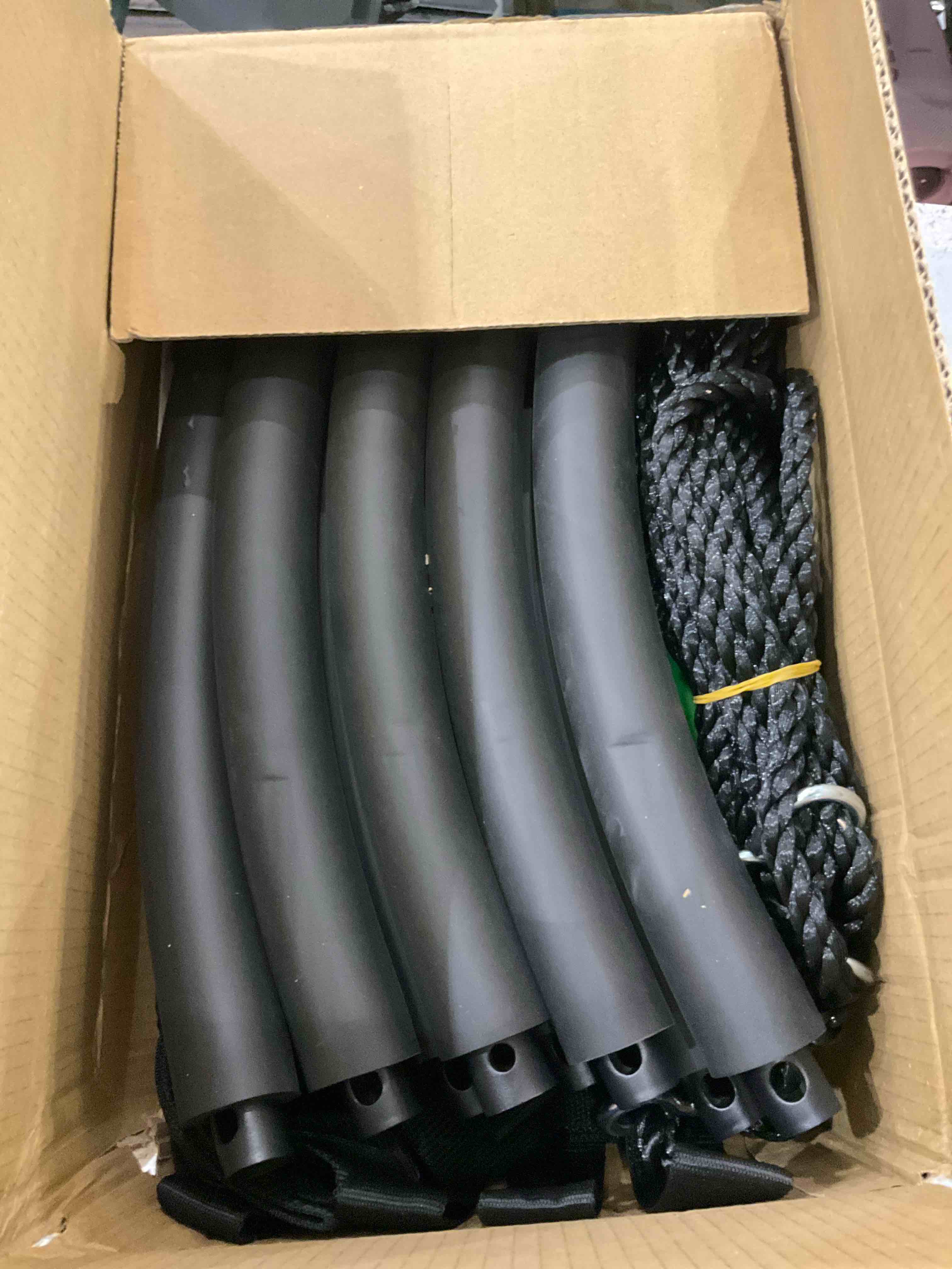 https://s3.amazonaws.com/lotting-images-prod/BargainHunt/EXS01552211_1715189414214.jpeg