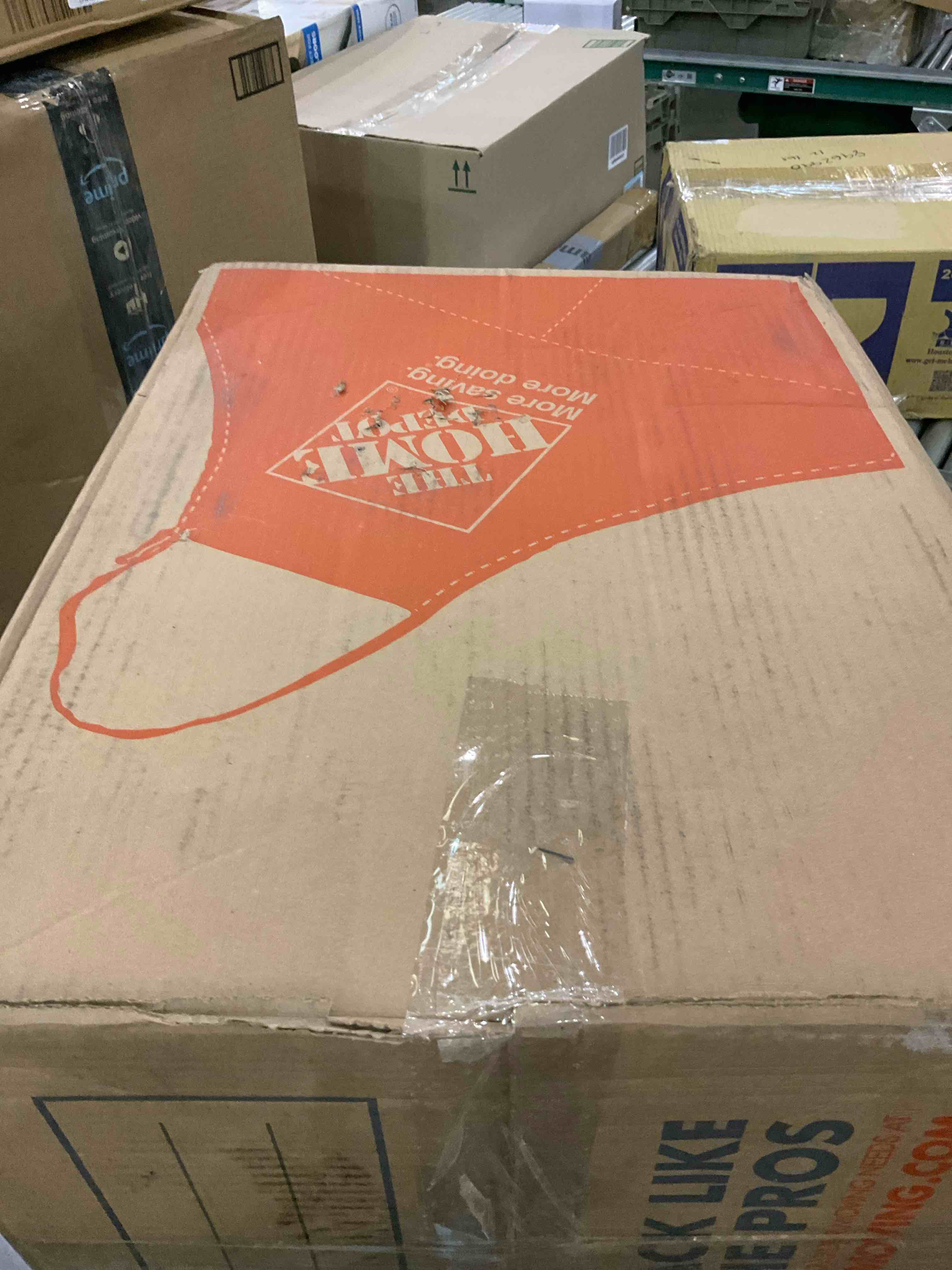 https://s3.amazonaws.com/lotting-images-prod/BargainHunt/EXS01552239_1715193636423.jpeg