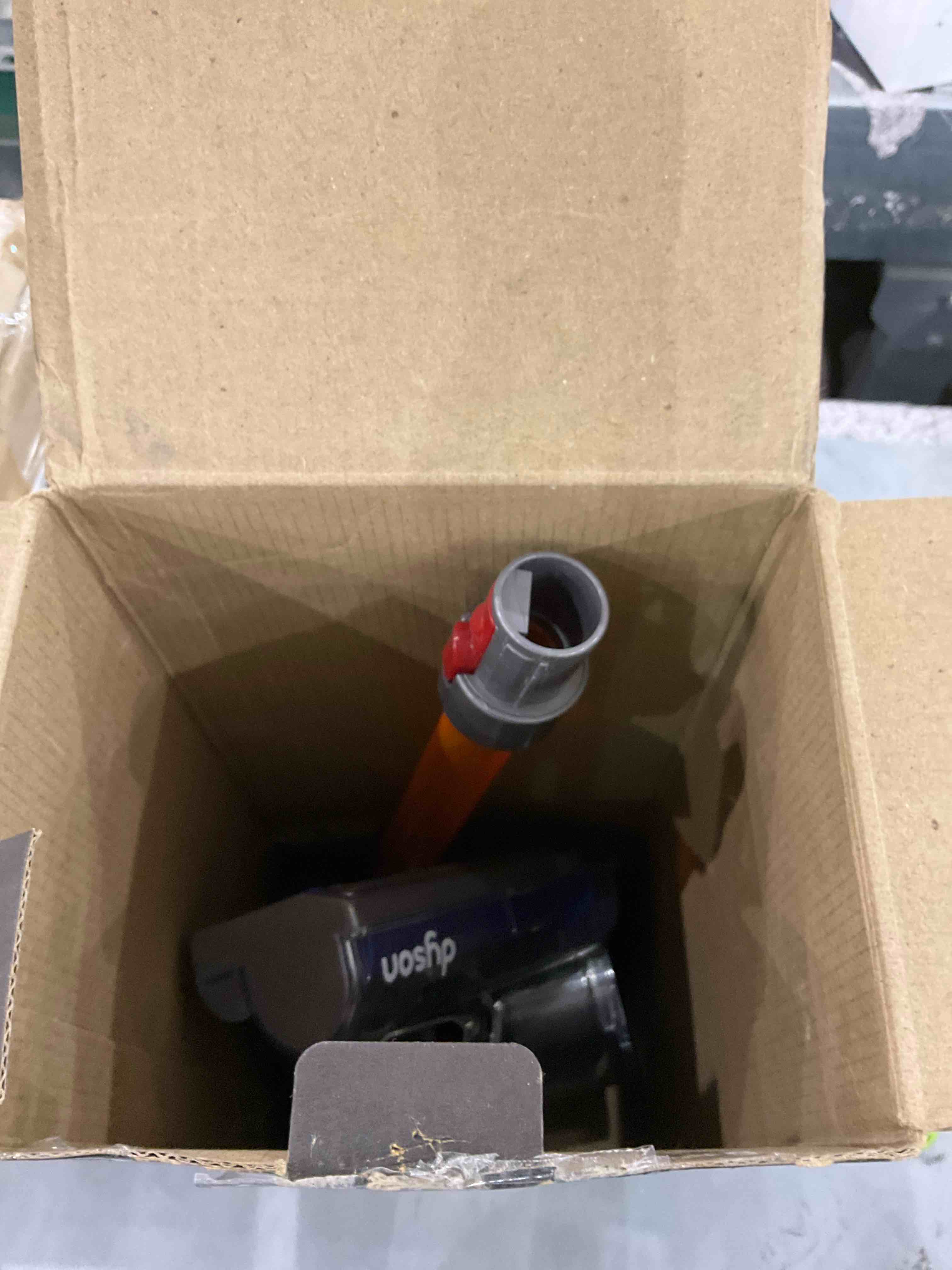 https://s3.amazonaws.com/lotting-images-prod/BargainHunt/EXS01552309_1715257793511.jpeg
