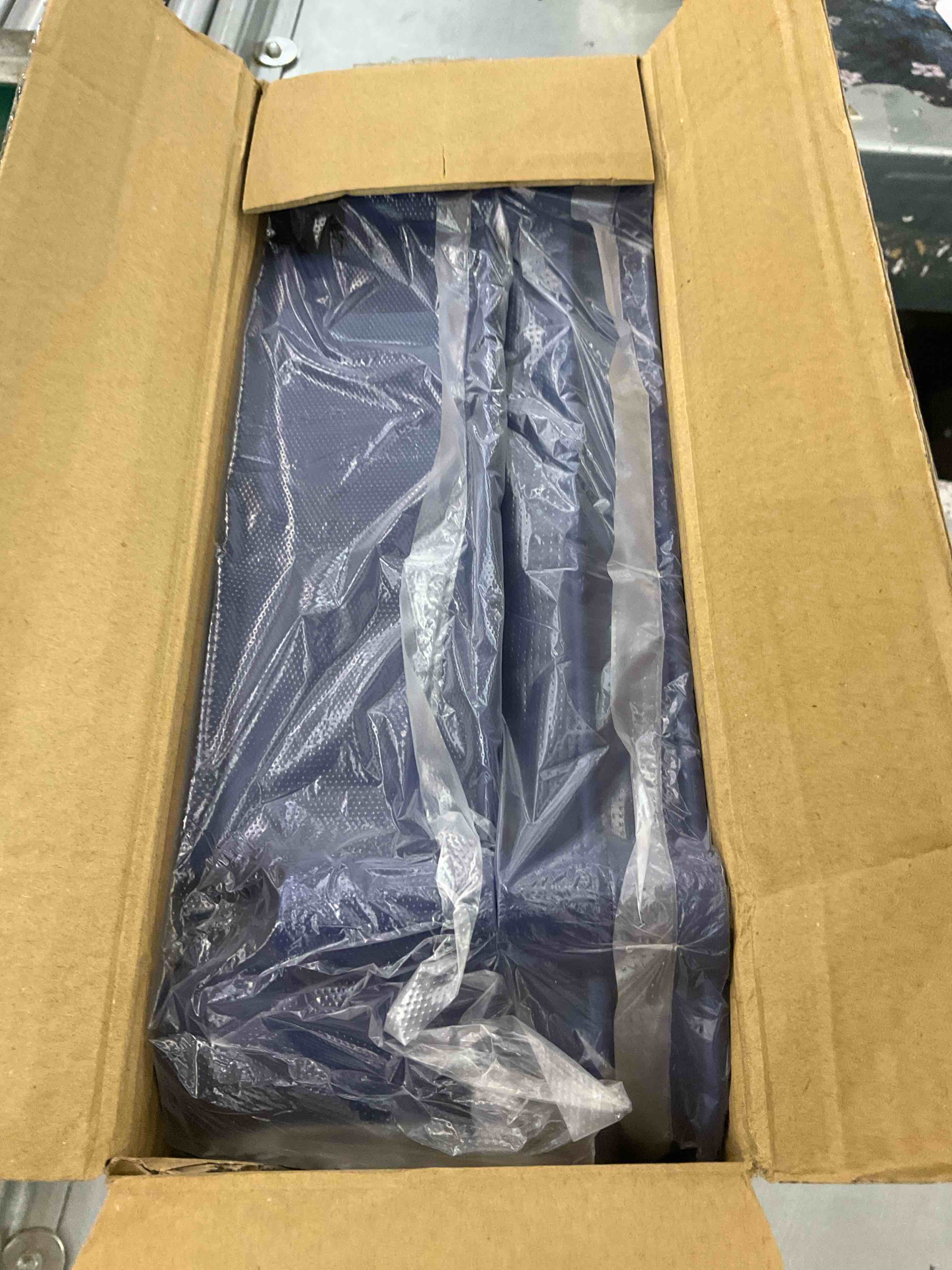 https://s3.amazonaws.com/lotting-images-prod/BargainHunt/EXS01552368_1715264351653.jpeg