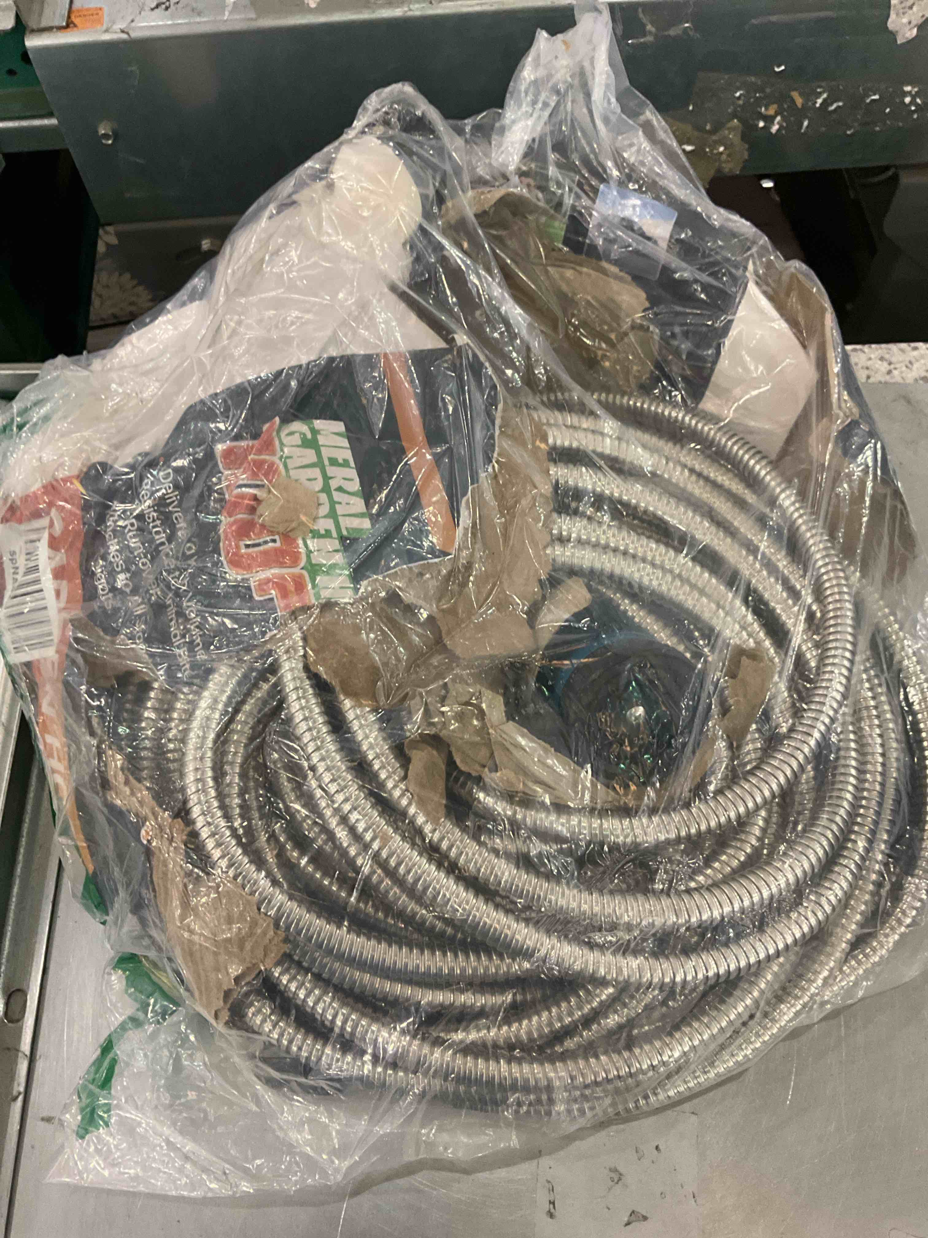 https://s3.amazonaws.com/lotting-images-prod/BargainHunt/EXS01552382_1715266382578.jpeg
