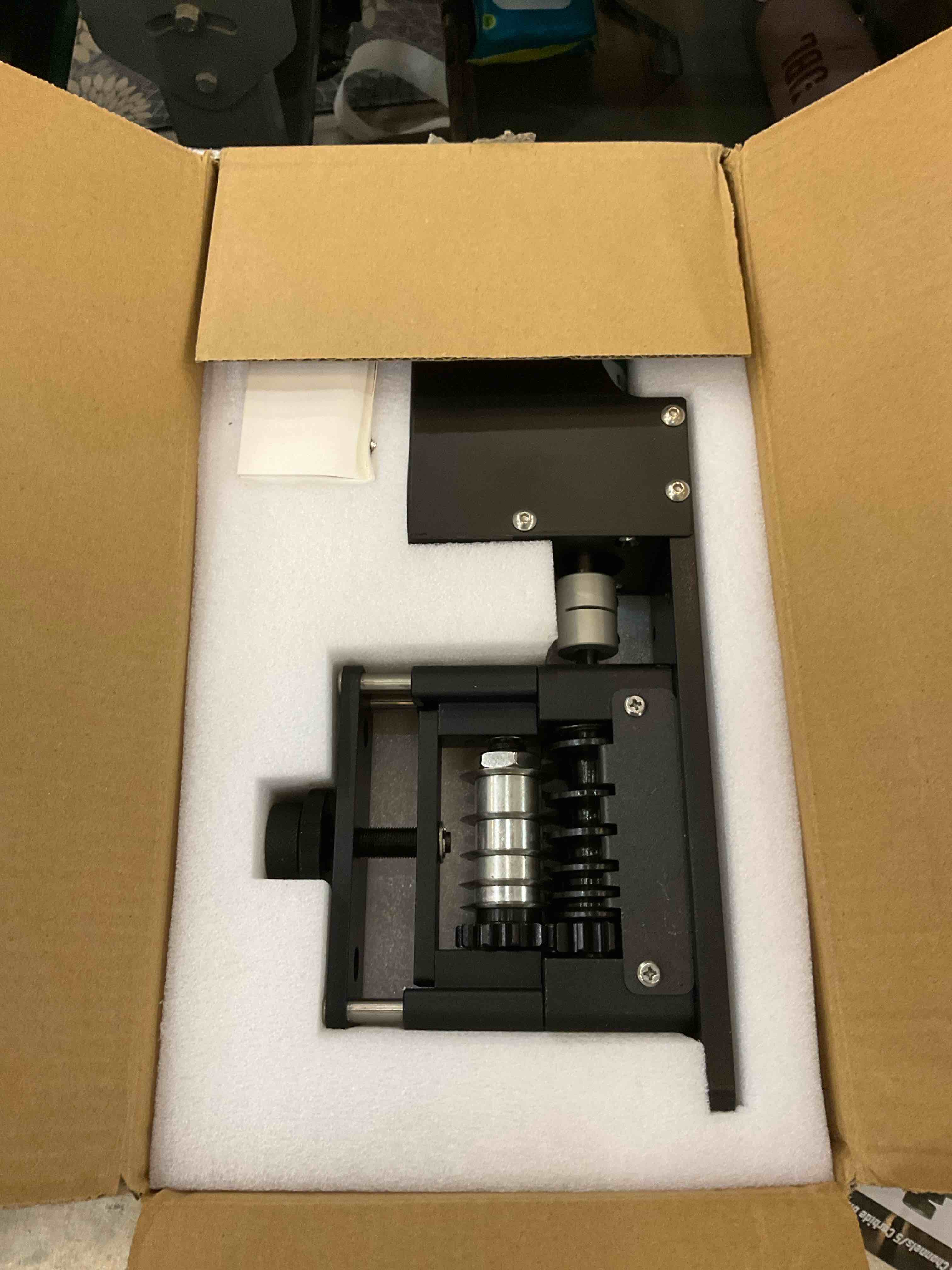 https://s3.amazonaws.com/lotting-images-prod/BargainHunt/EXS01552483_1715280205865.jpeg