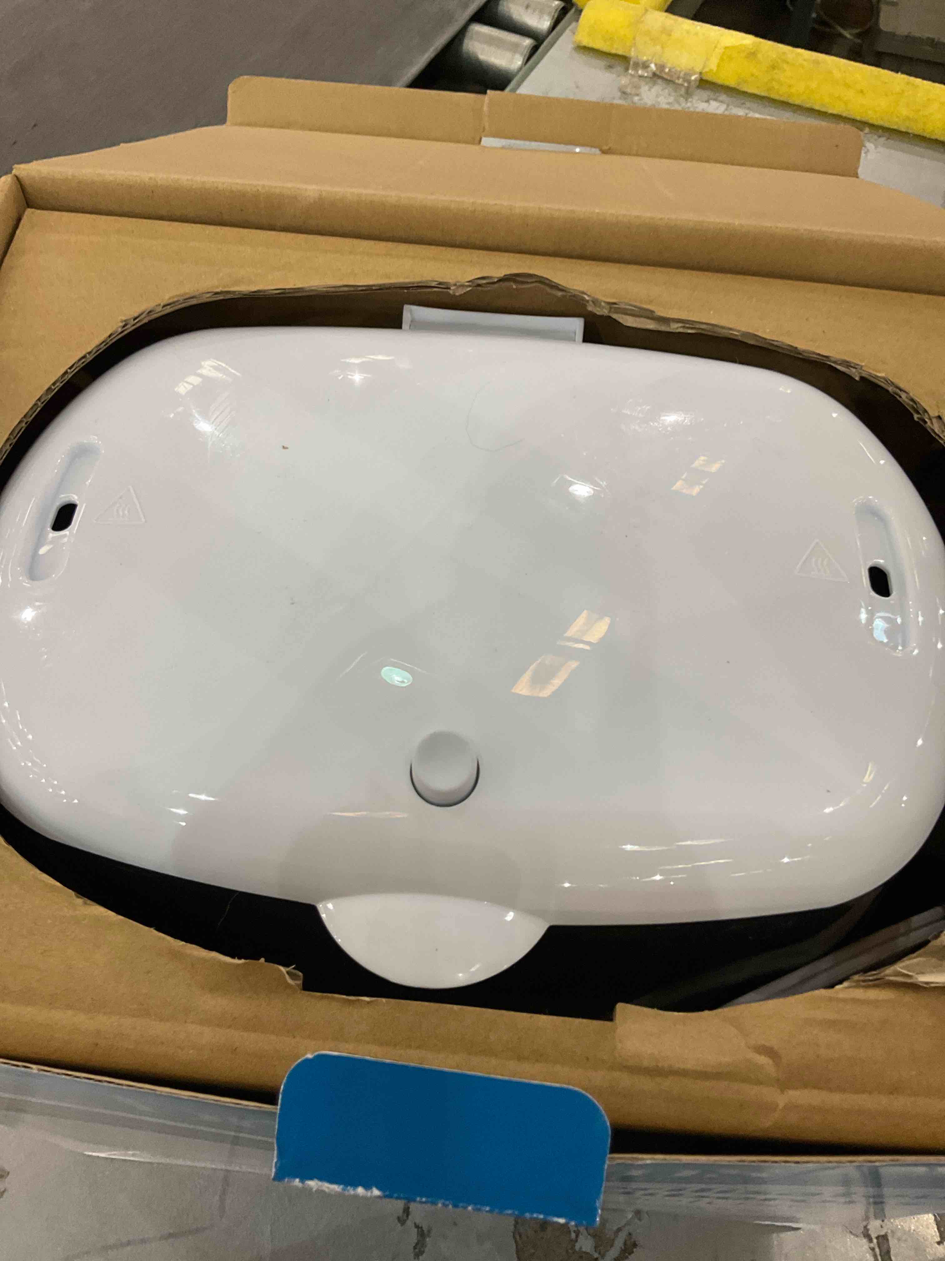 https://s3.amazonaws.com/lotting-images-prod/BargainHunt/EXS01553078_1714572609593.jpeg
