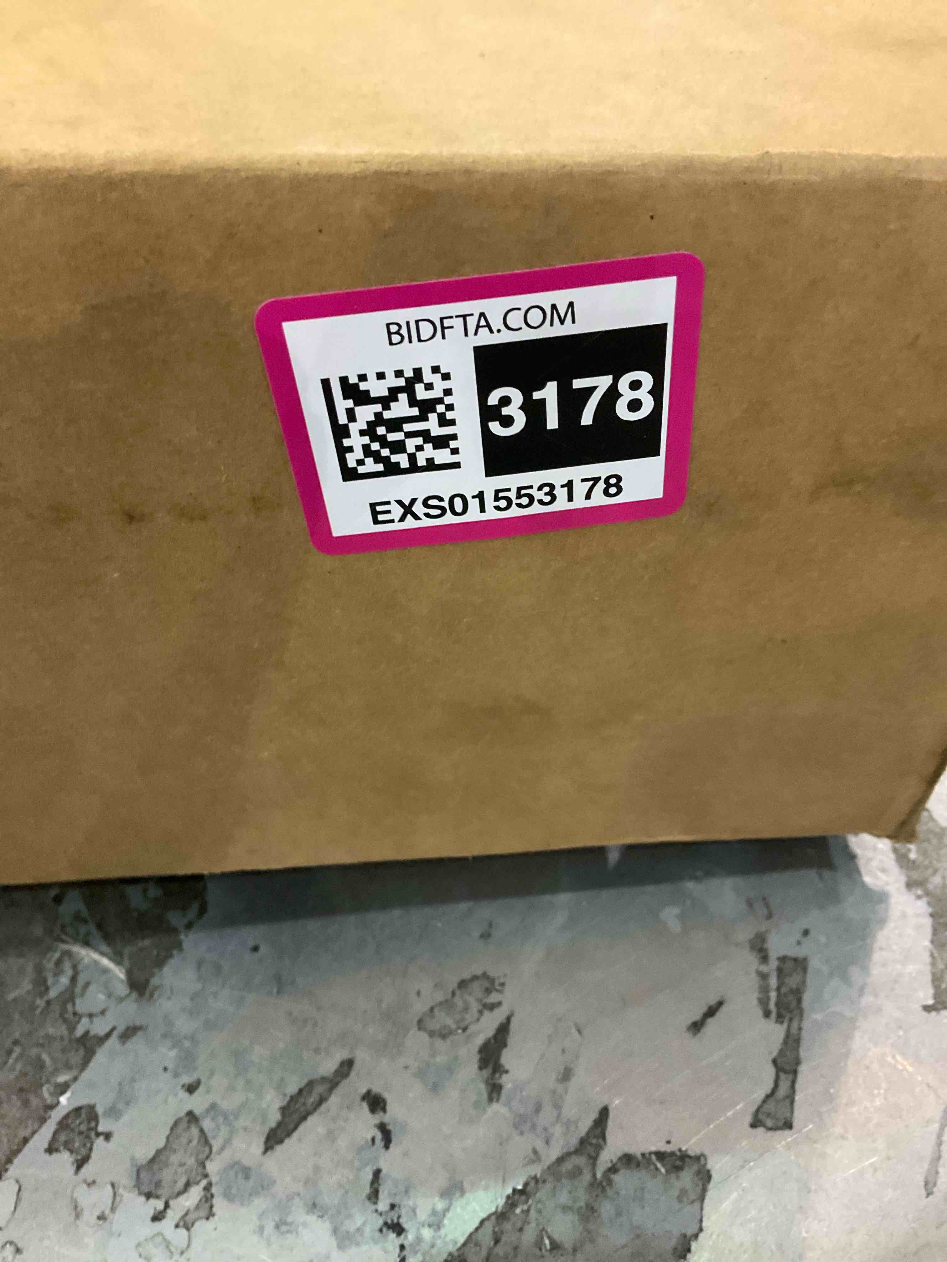 https://s3.amazonaws.com/lotting-images-prod/BargainHunt/EXS01553178_1714652254316.jpeg