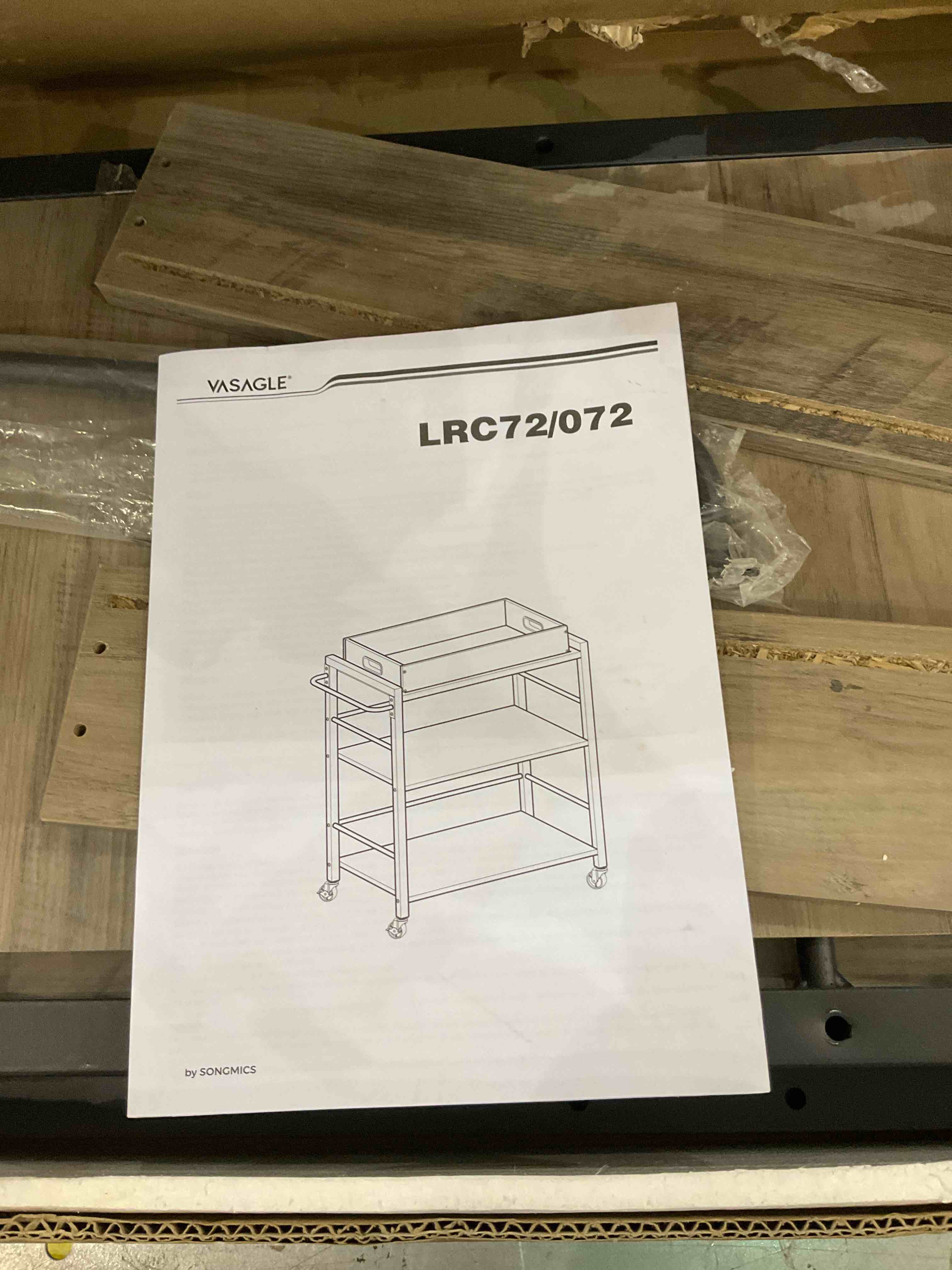 https://s3.amazonaws.com/lotting-images-prod/BargainHunt/EXS01553254_1715263843505.jpeg