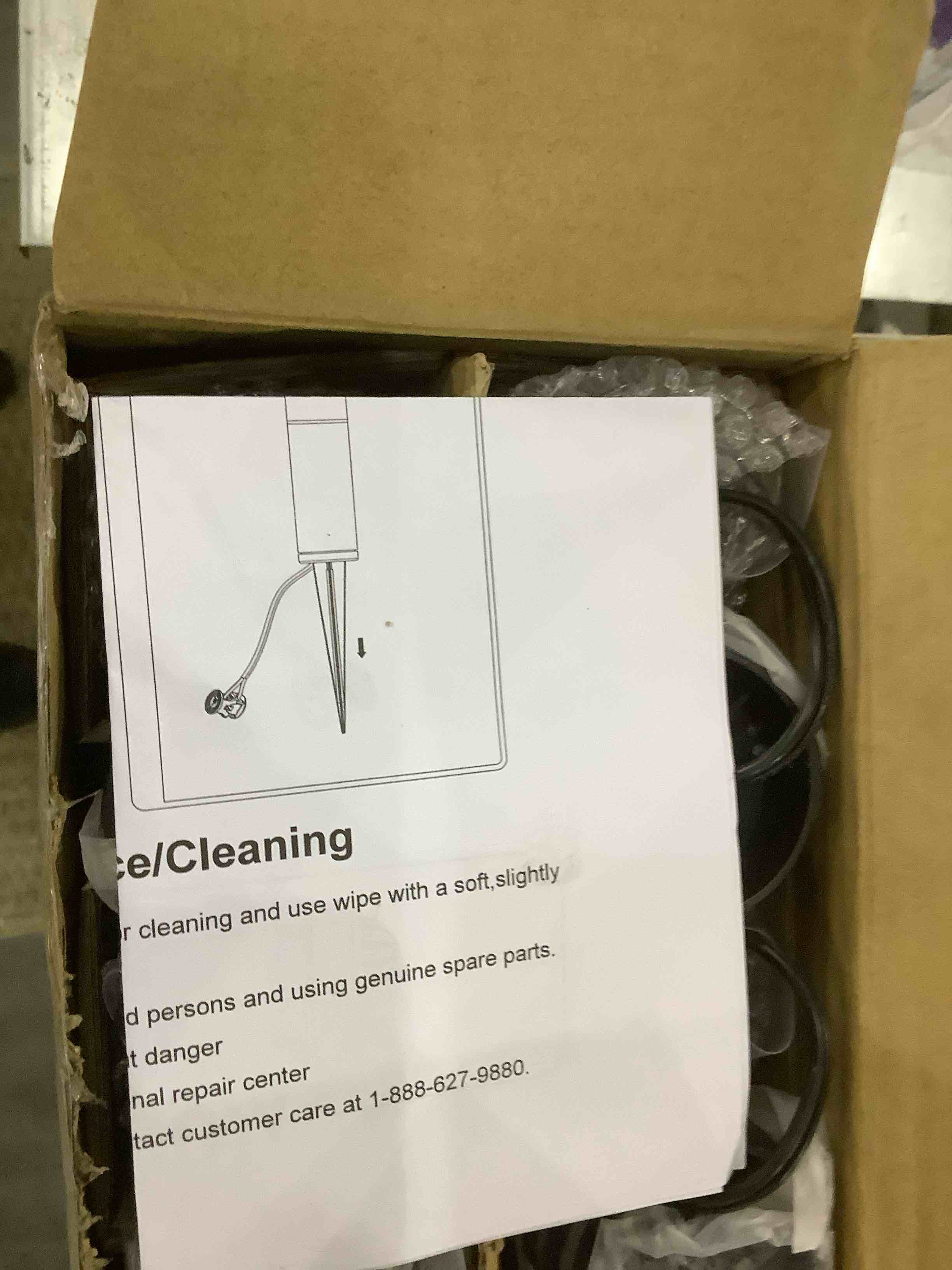 https://s3.amazonaws.com/lotting-images-prod/BargainHunt/EXS01553518_1717502249356.jpeg