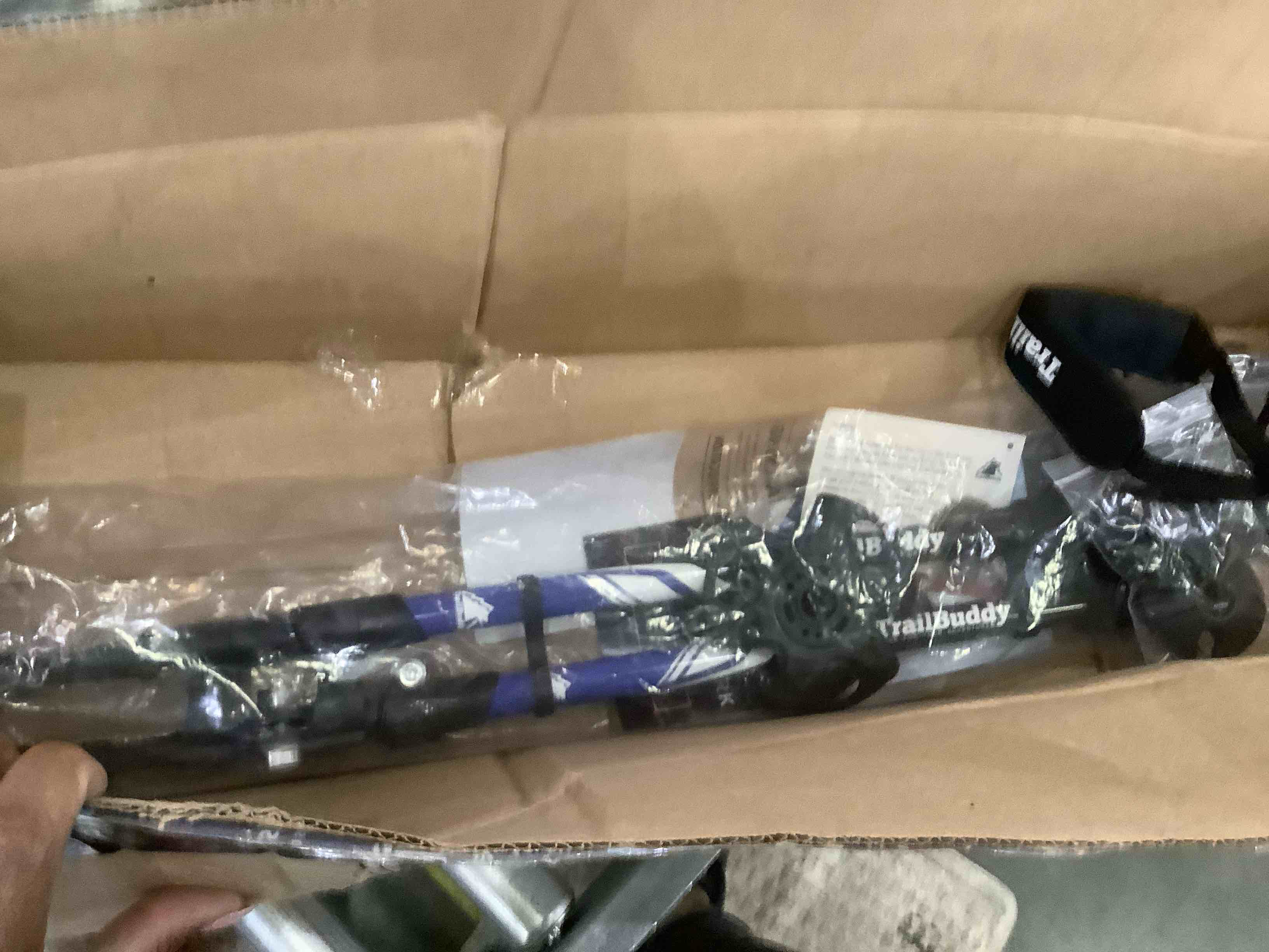 https://s3.amazonaws.com/lotting-images-prod/BargainHunt/EXS01553533_1717505688609.jpeg