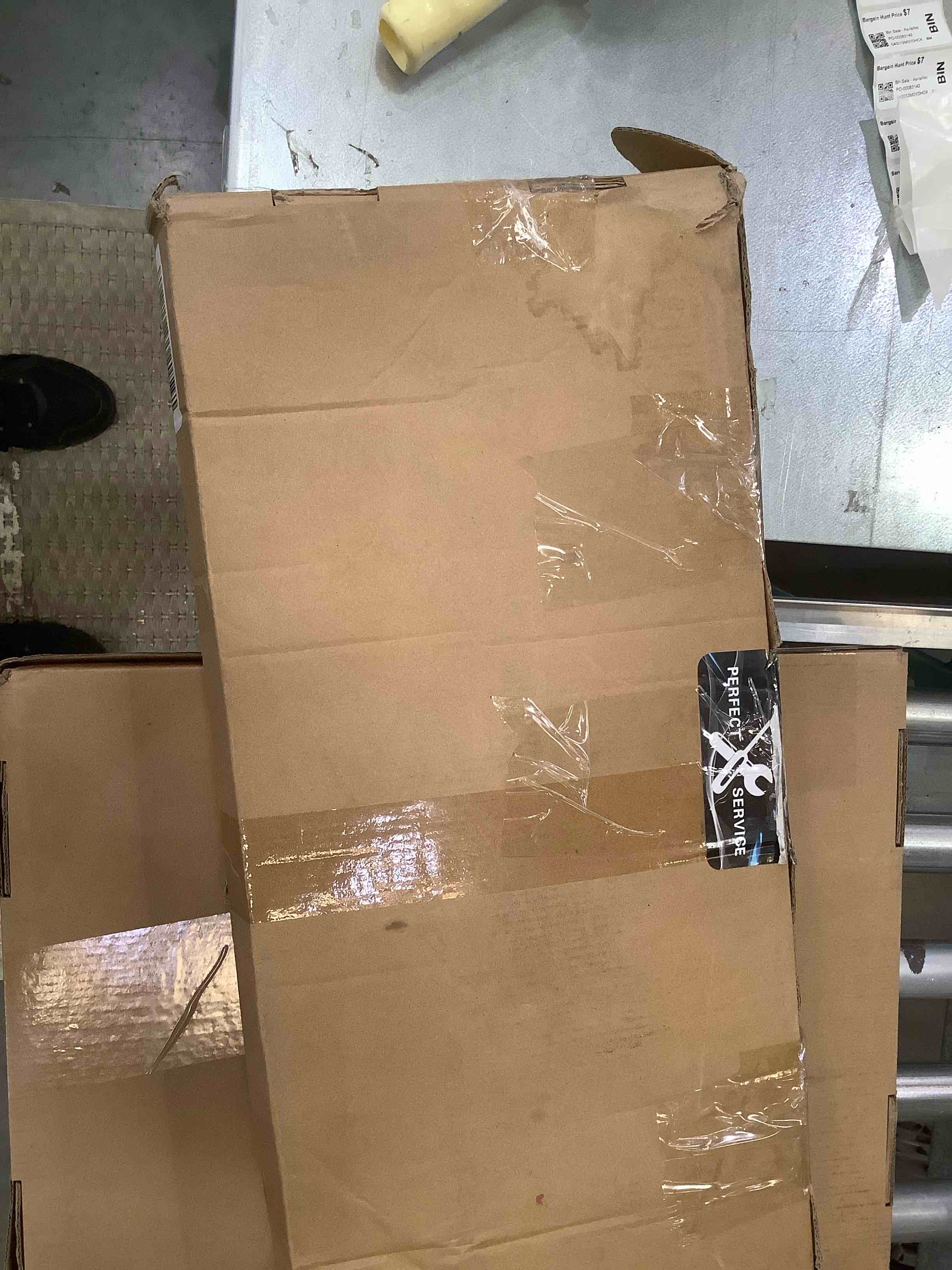 https://s3.amazonaws.com/lotting-images-prod/BargainHunt/EXS01553592_1717523143124.jpeg