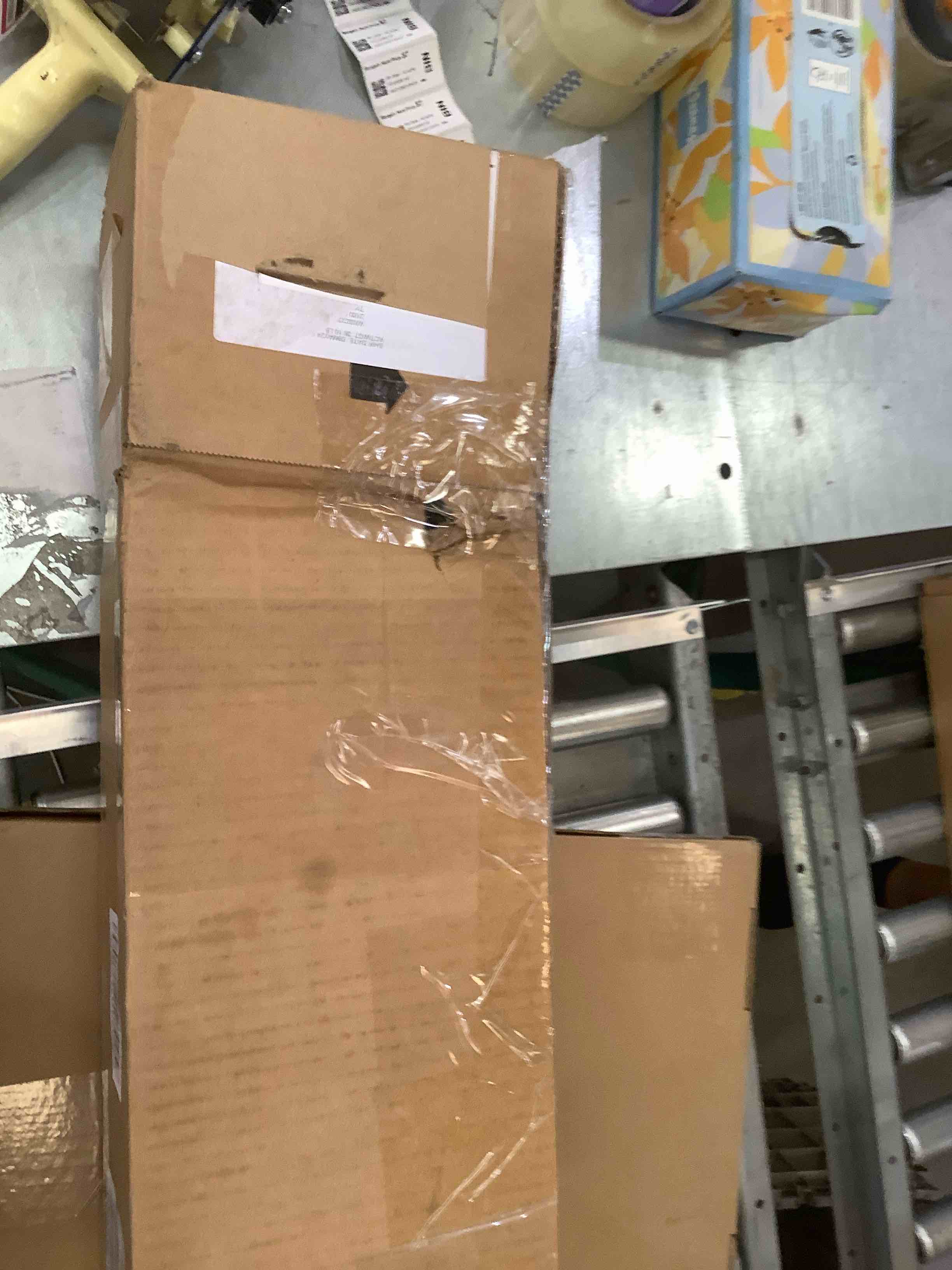 https://s3.amazonaws.com/lotting-images-prod/BargainHunt/EXS01553593_1717523265563.jpeg